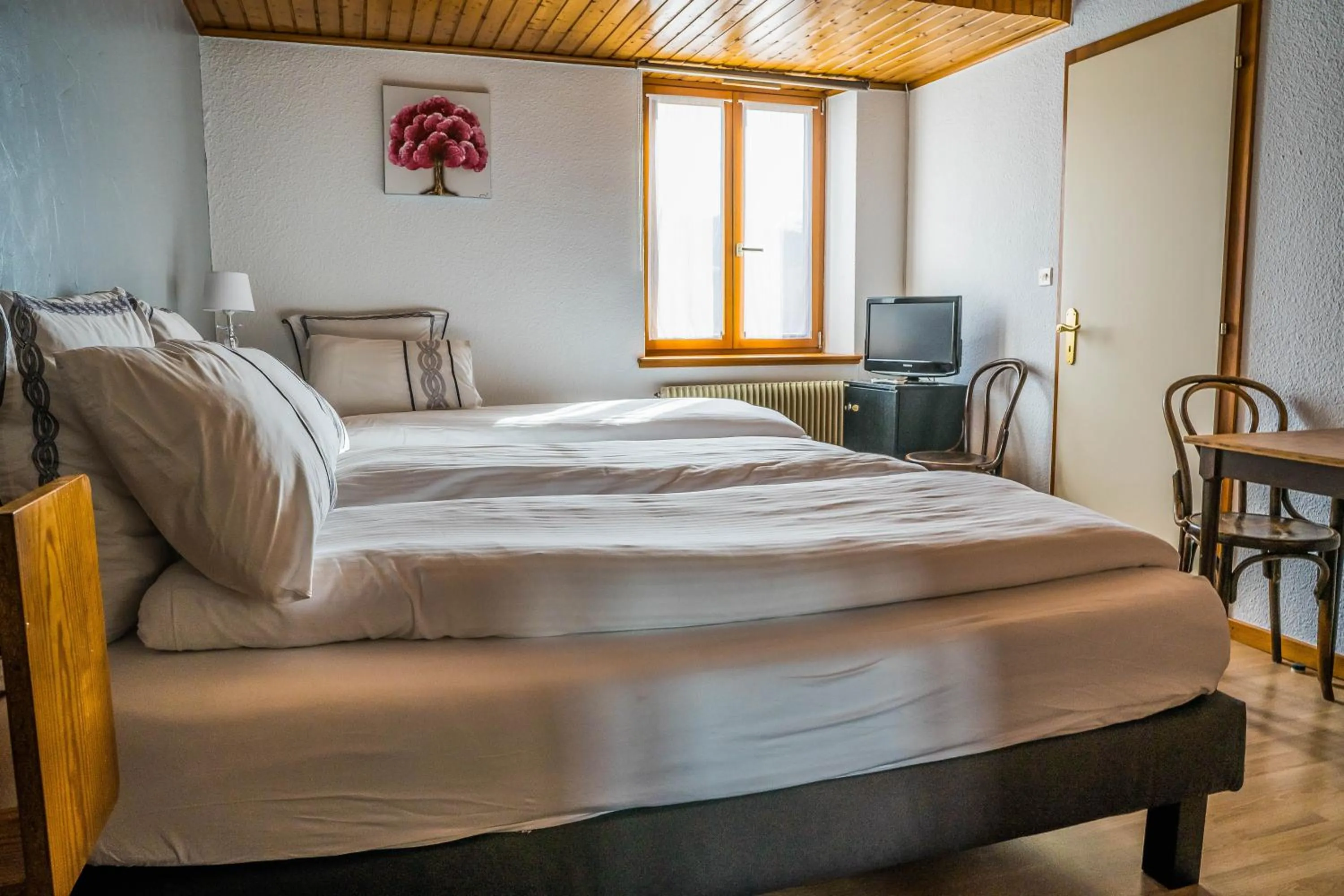 Photo of the whole room, Bed in Hôtel Au Vieux Moulin