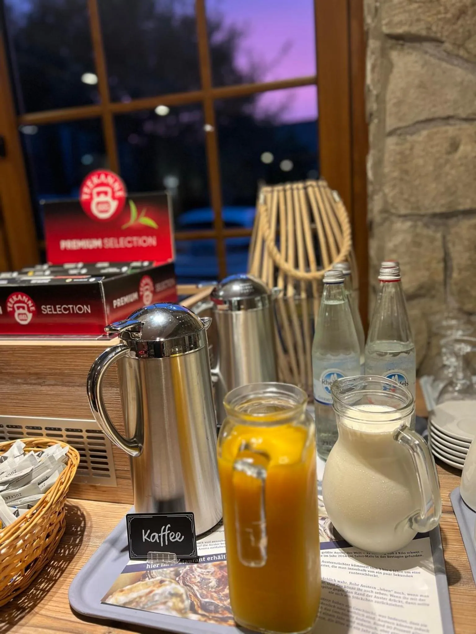 Breakfast in Aal-Kate