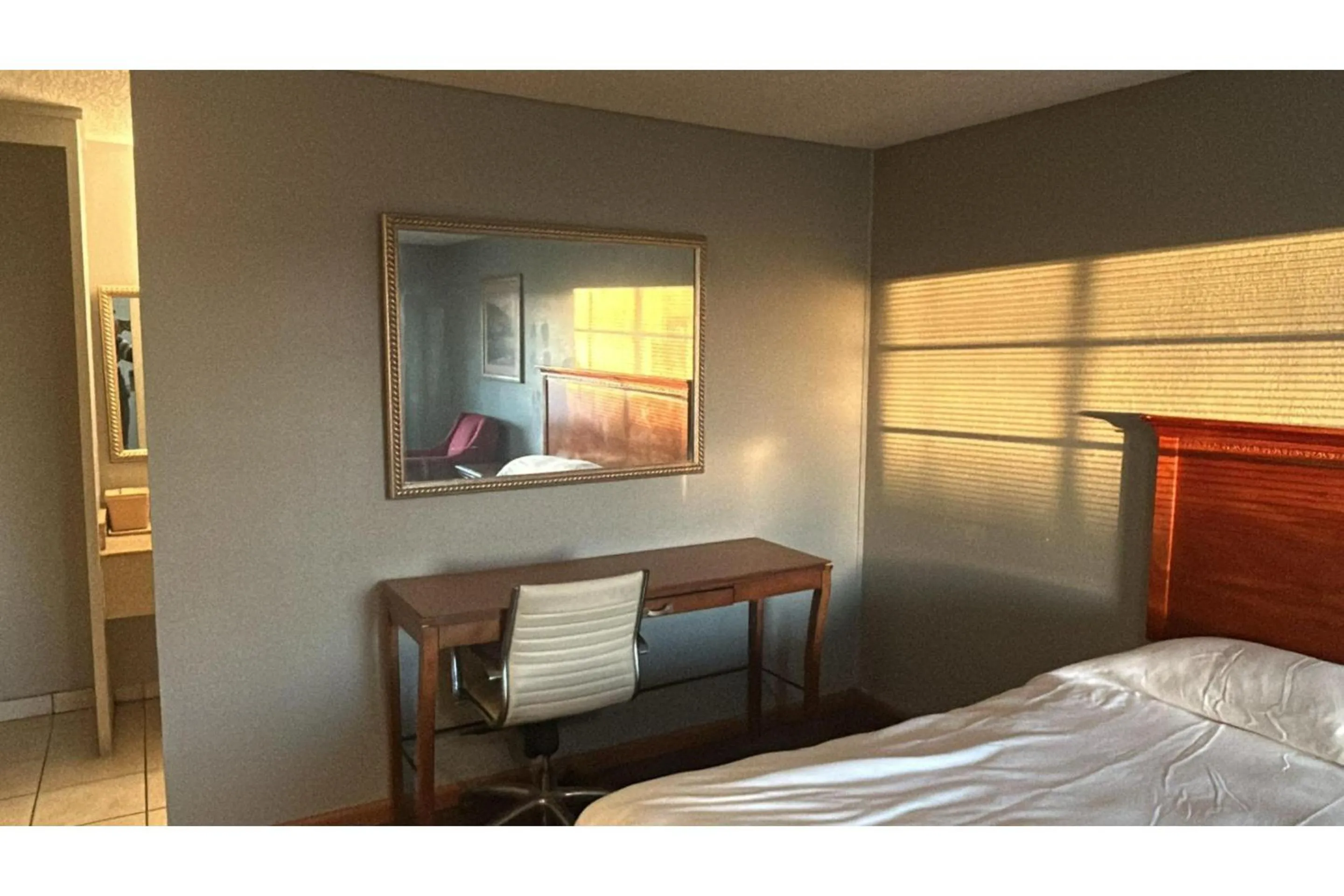 Bedroom, Bed in HiWay Inn Express Elk City Route 66