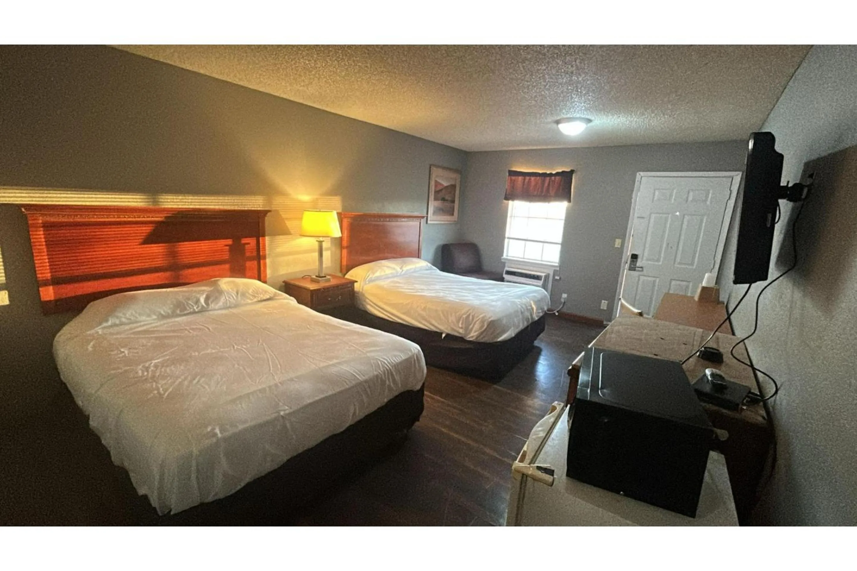 Bedroom, Bed in HiWay Inn Express Elk City Route 66