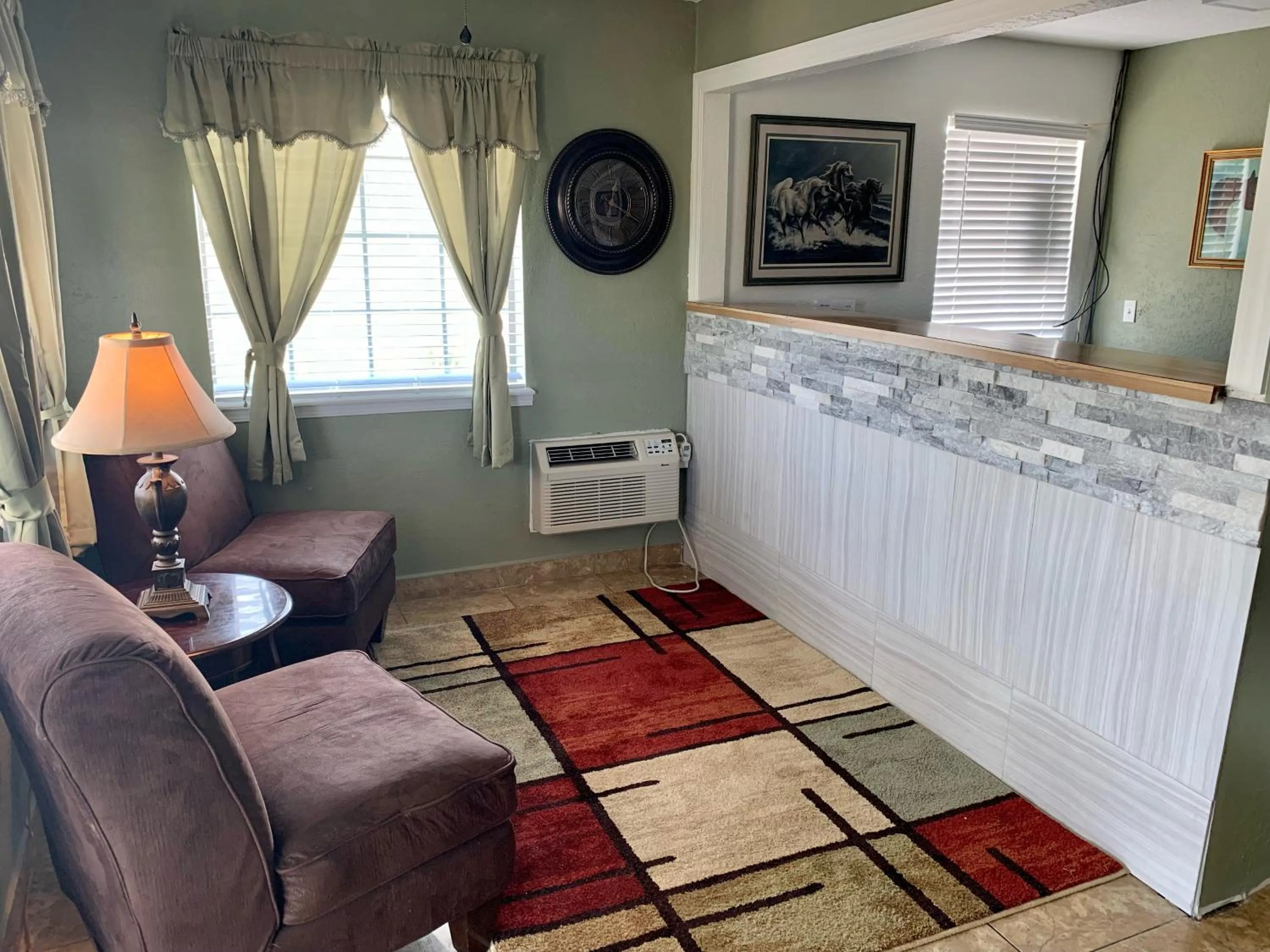 Lobby or reception in HiWay Inn Express Elk City Route 66