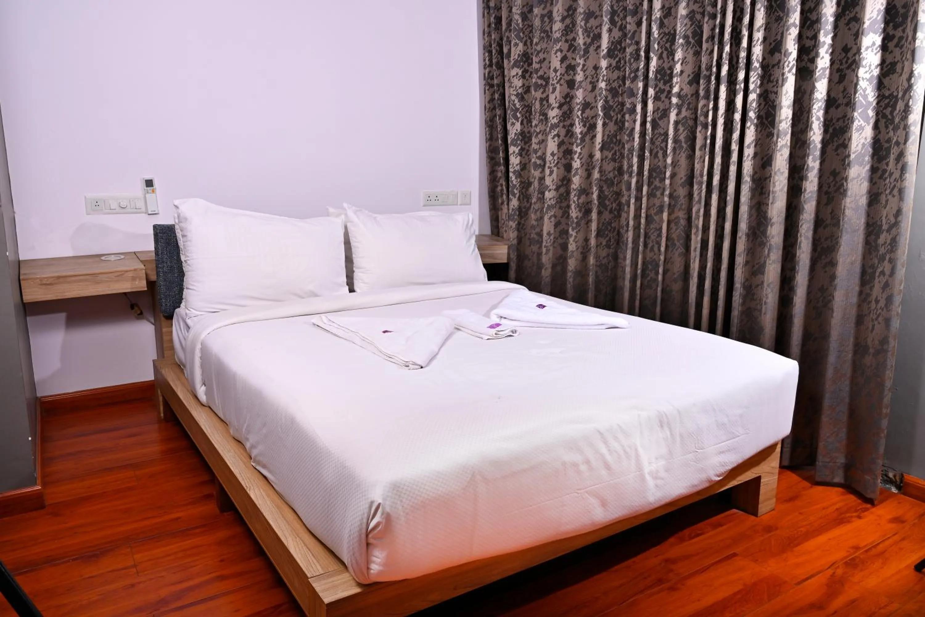 Bed in Transit Suites by GrandWest