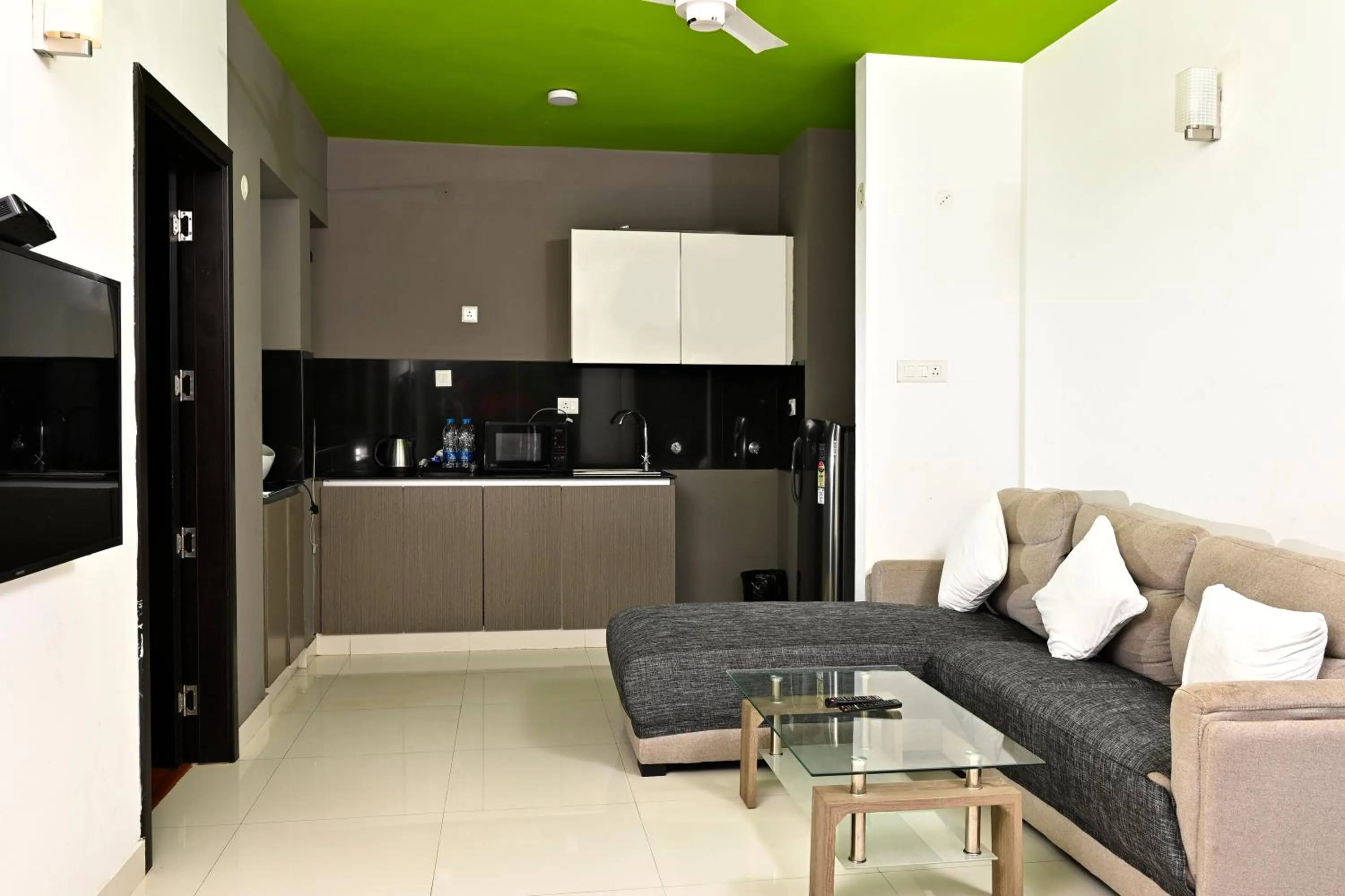 Kitchen or kitchenette in Transit Suites by GrandWest