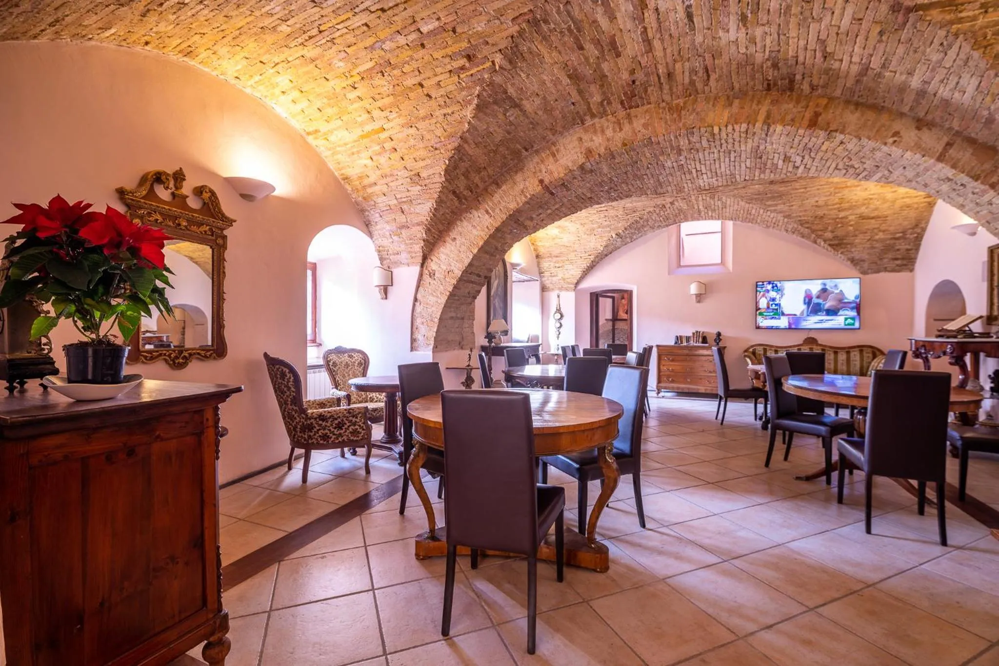 Lobby or reception in HOTEL TREVI Palazzo Natalini