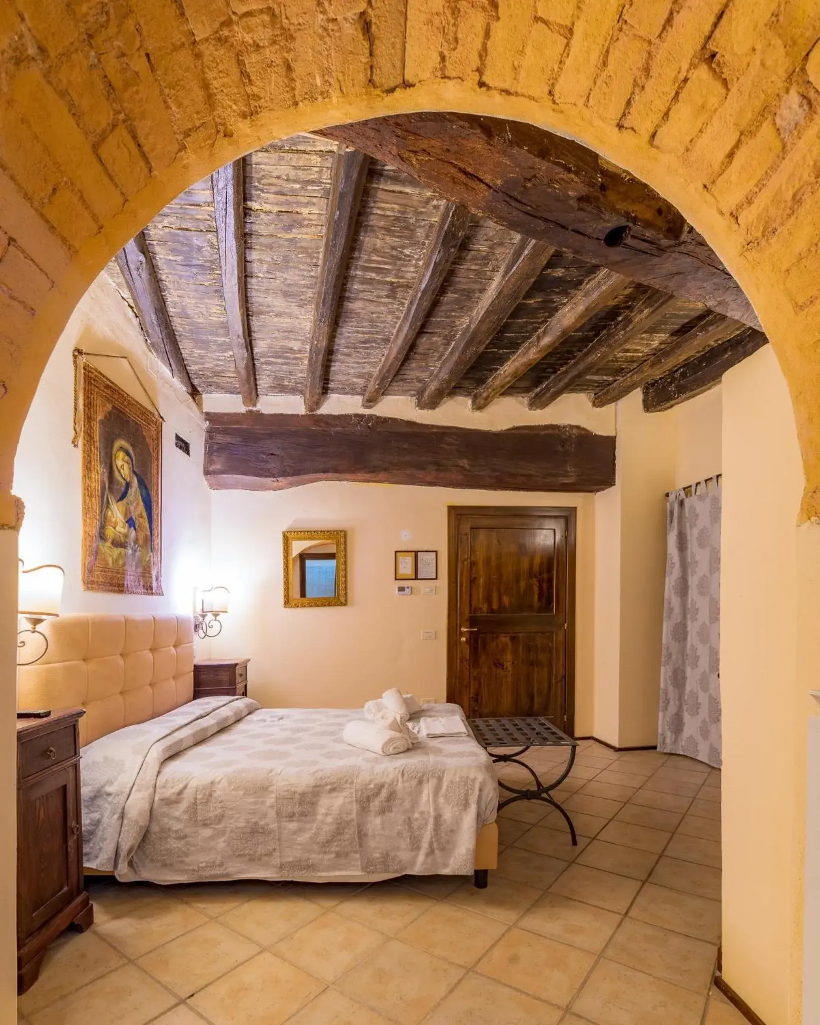 Deluxe Junior Suite in HOTEL TREVI Palazzo Natalini Deluxe Junior Suite in HOTEL TREVI Palazzo Natalini