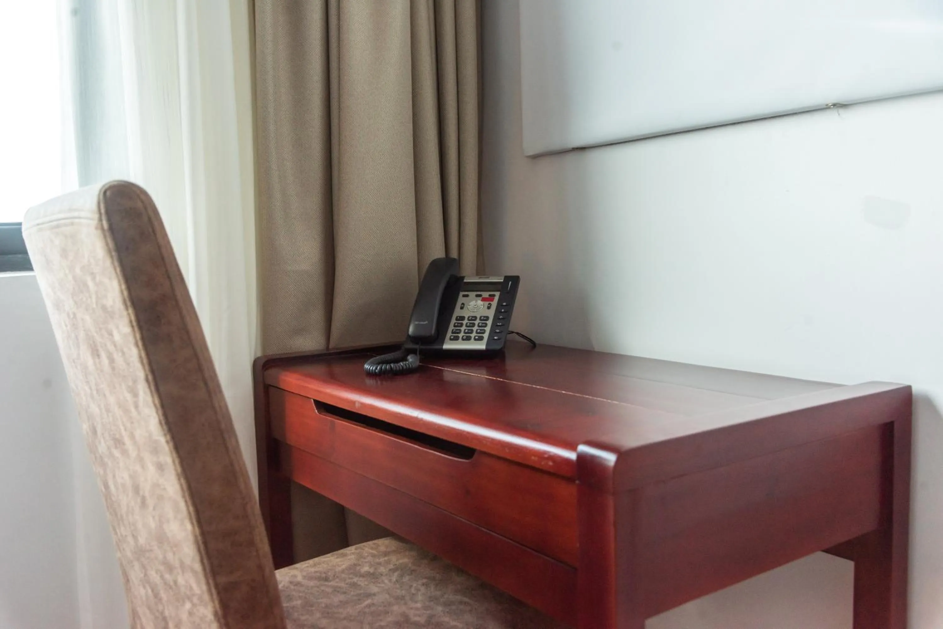 TV and multimedia in Pauraque Soho Hotel