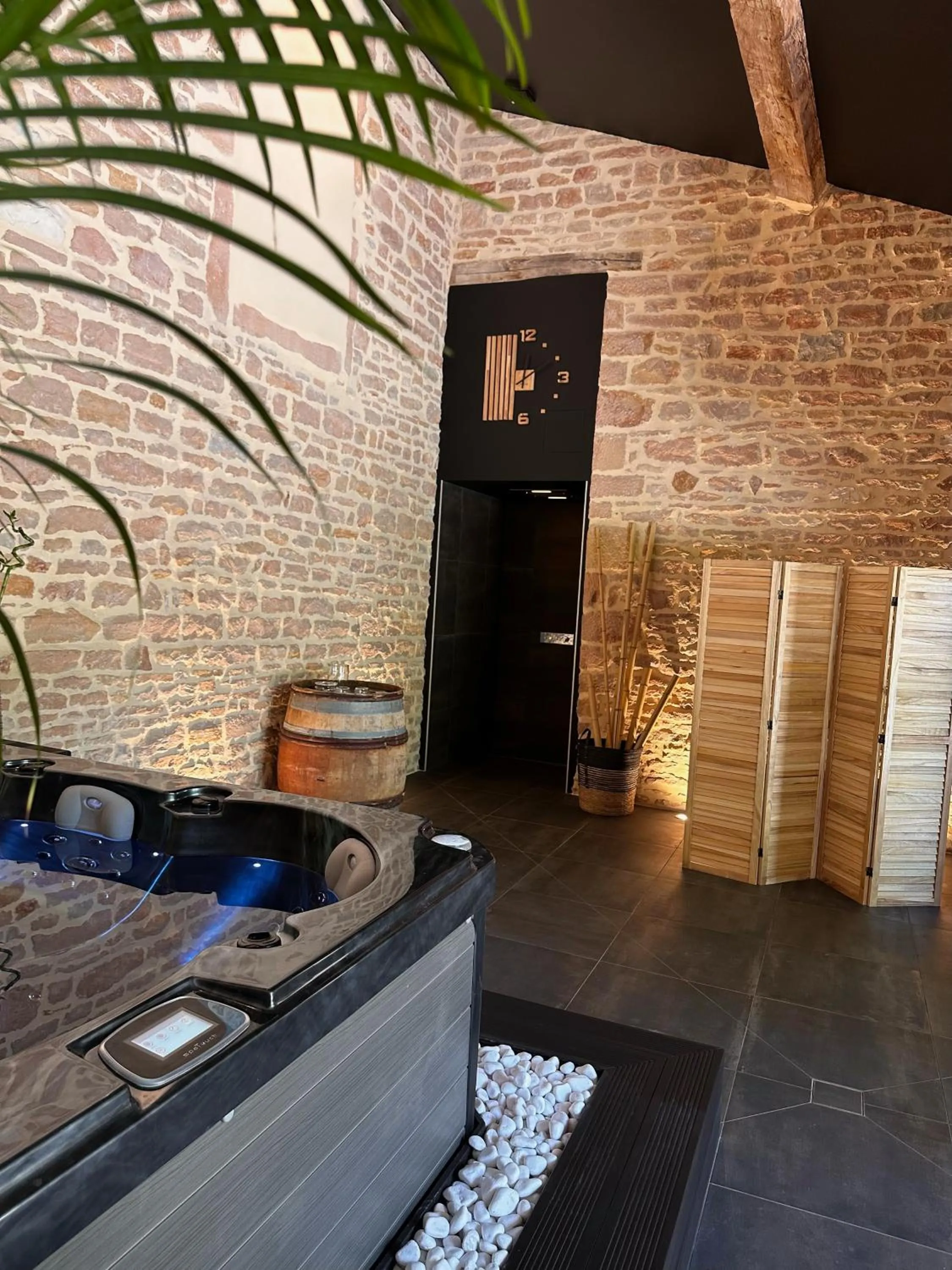 Hot Tub in LE GITE DU CARGE D'ARLAY