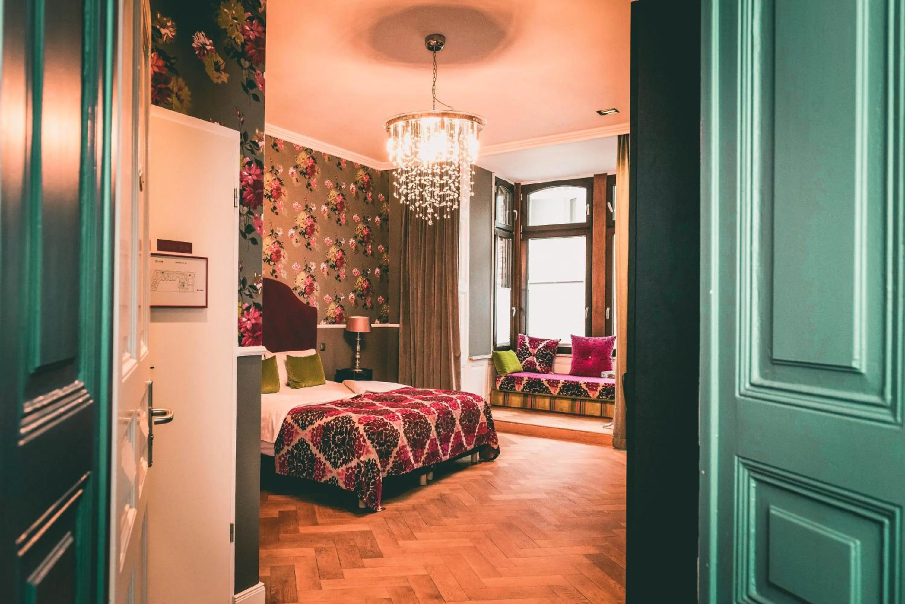 Photo of the whole room, Bed in Hotel Villa Klemm - Wiesbaden City