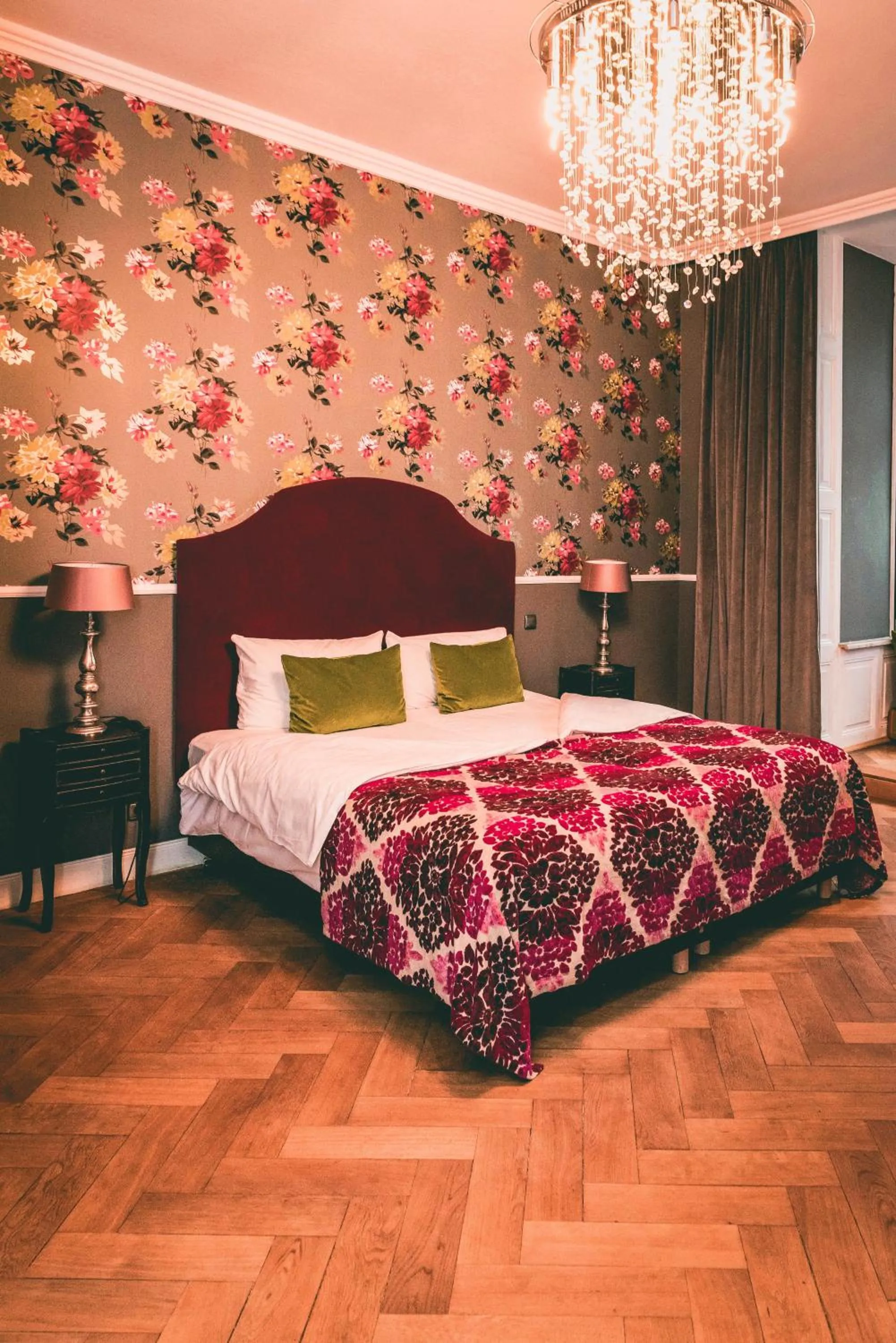 Bed in Hotel Villa Klemm - Wiesbaden City