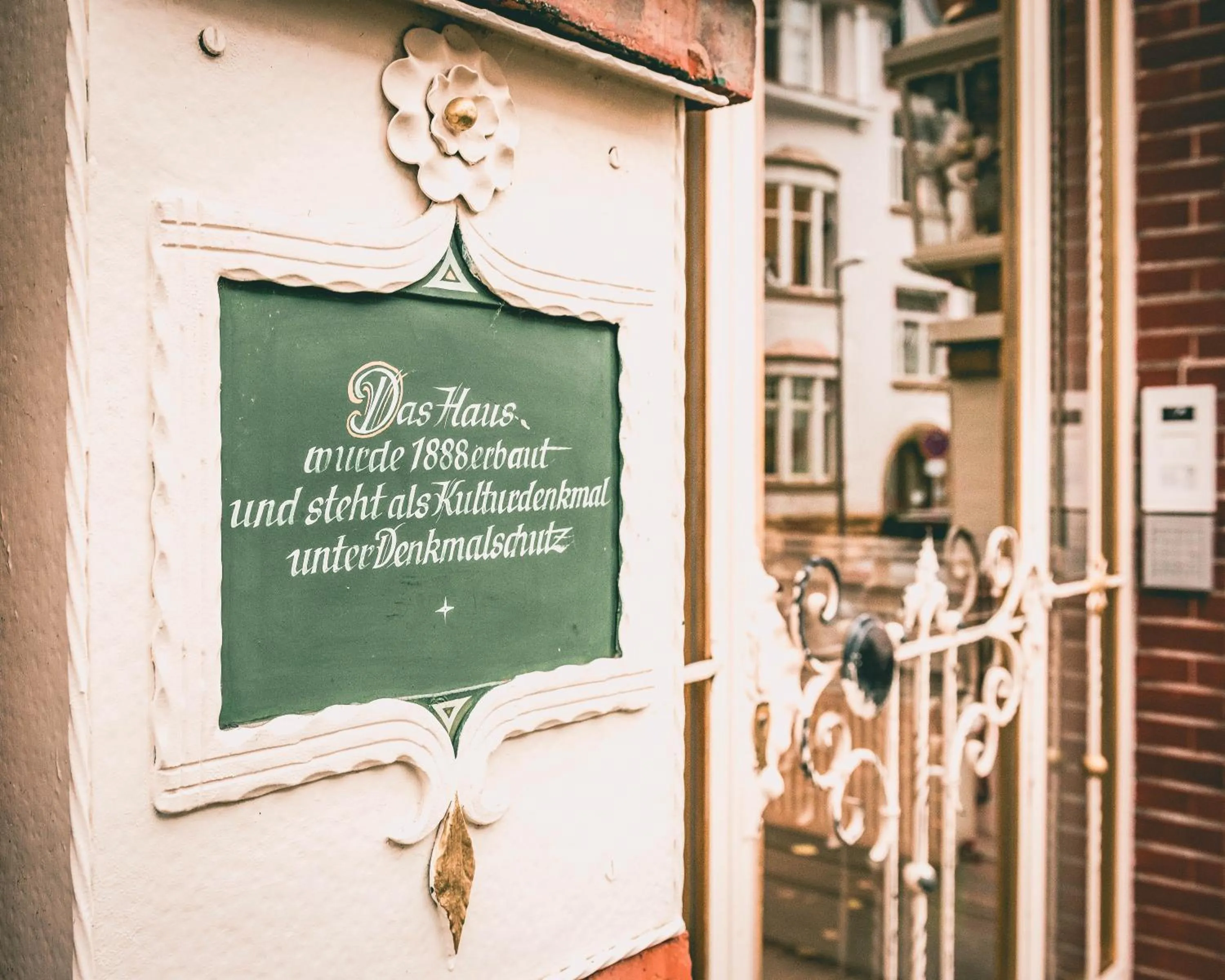 Facade/entrance in Hotel Villa Klemm - Wiesbaden City