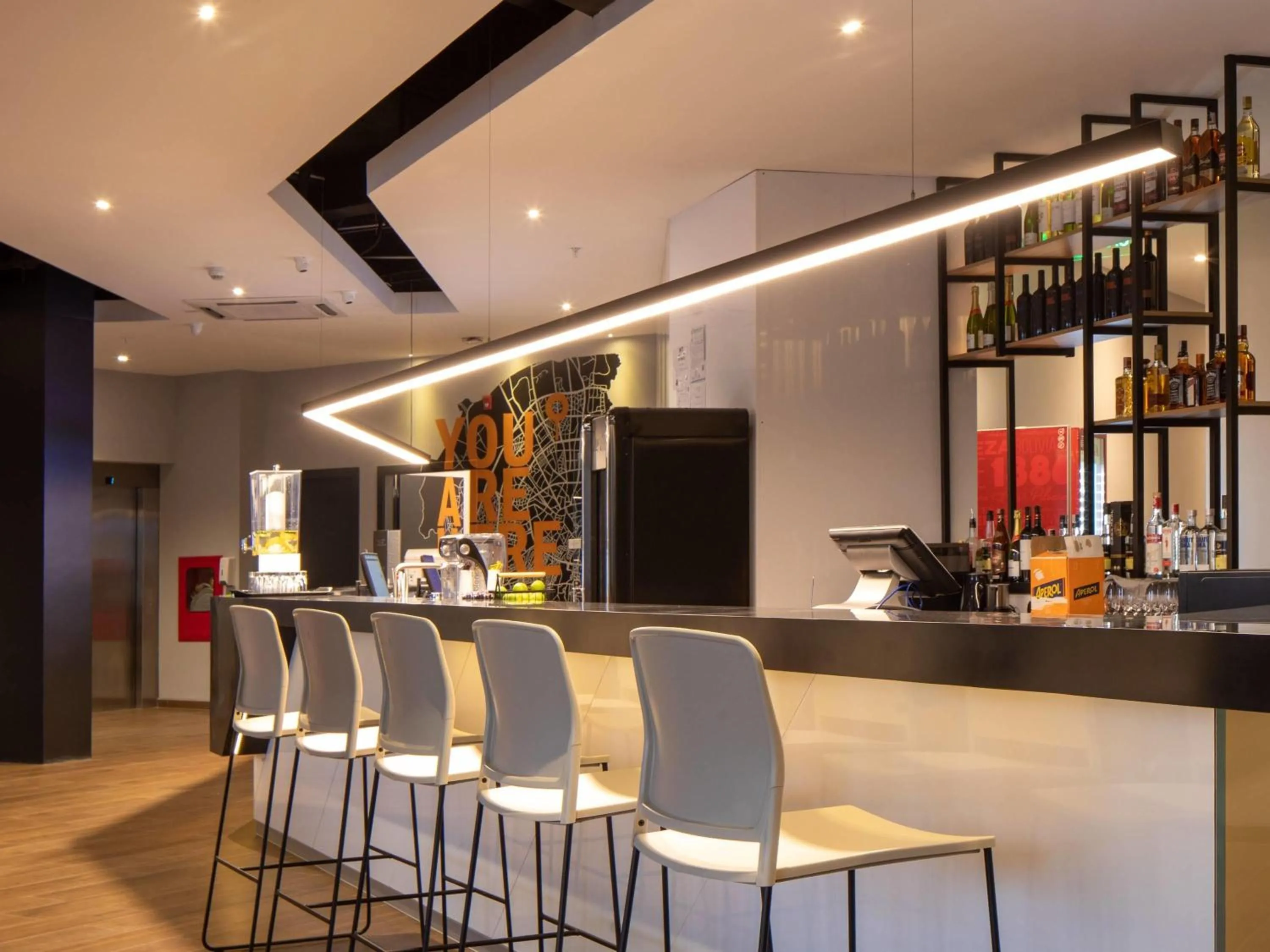 Lounge or bar in ibis Santa Cruz de la Sierra