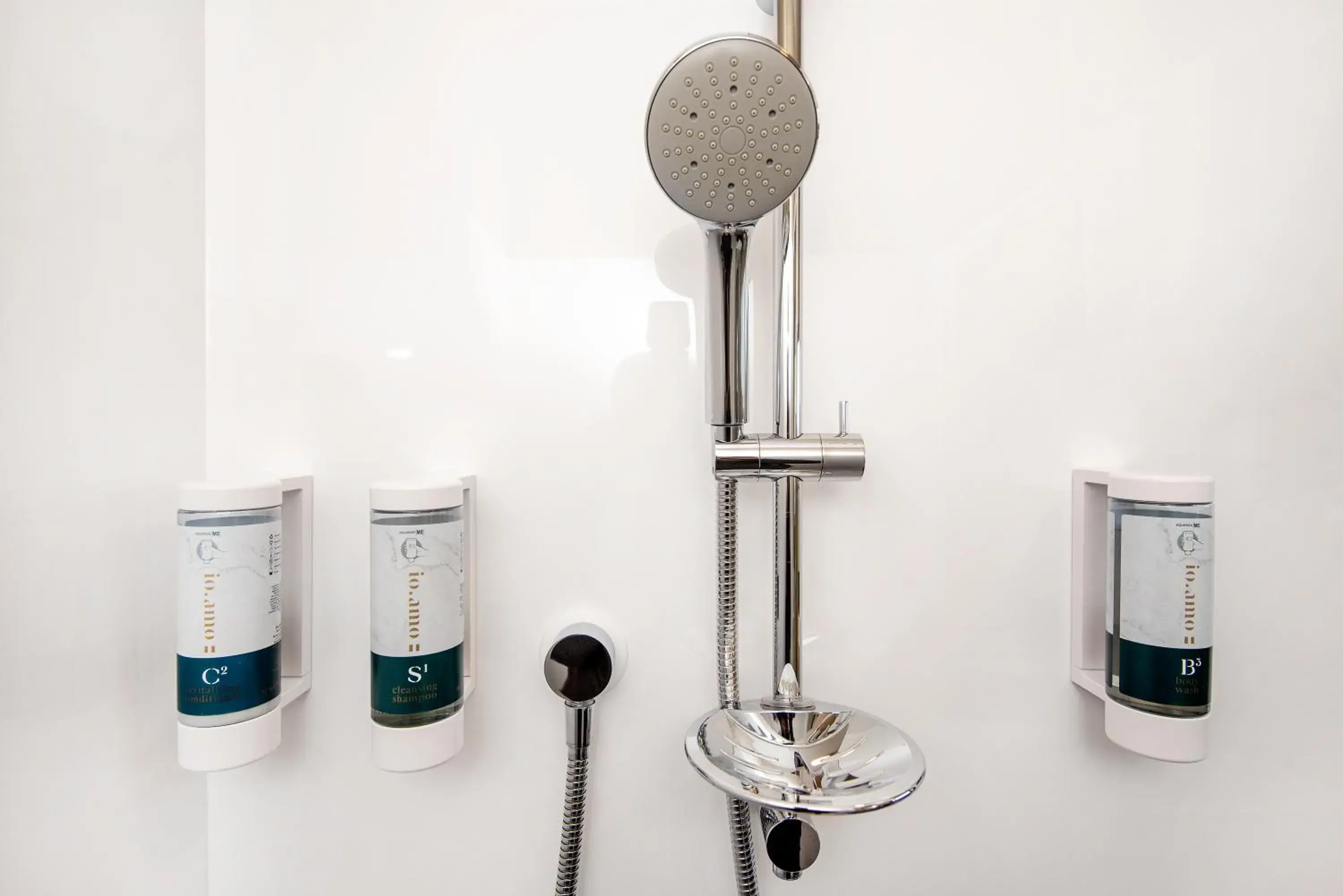 Deluxe Queen Suite in The Com Plex Motel Deluxe Queen Suite in The Com Plex Motel