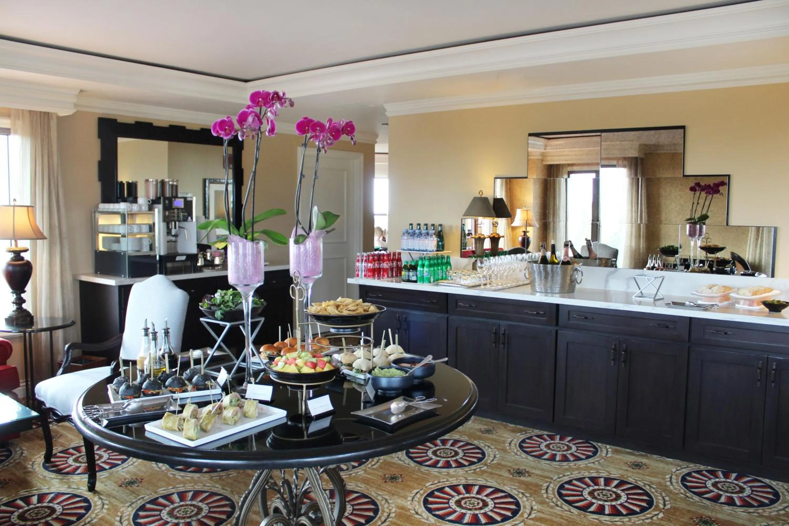 Lounge or bar in The Langham Huntington, Pasadena