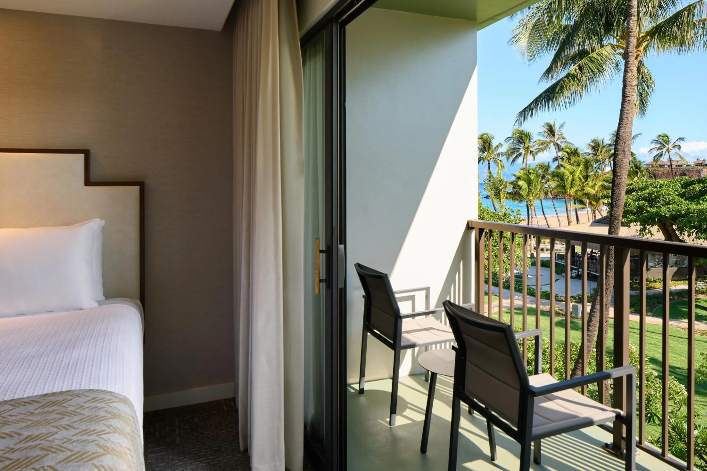 View (from property/room), Bed in OUTRIGGER Kāʻanapali Beach Resort
