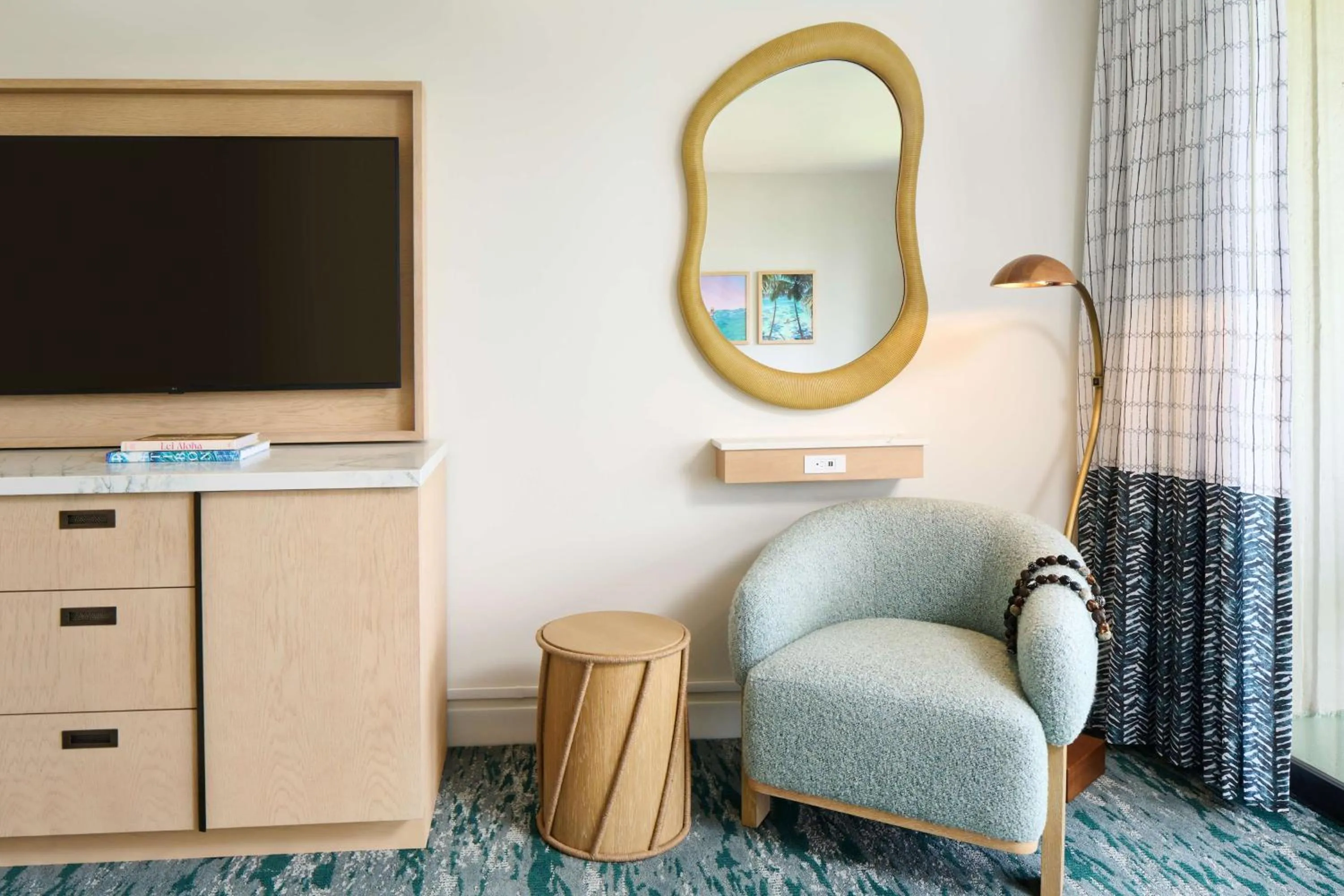 Bedroom in OUTRIGGER Kāʻanapali Beach Resort