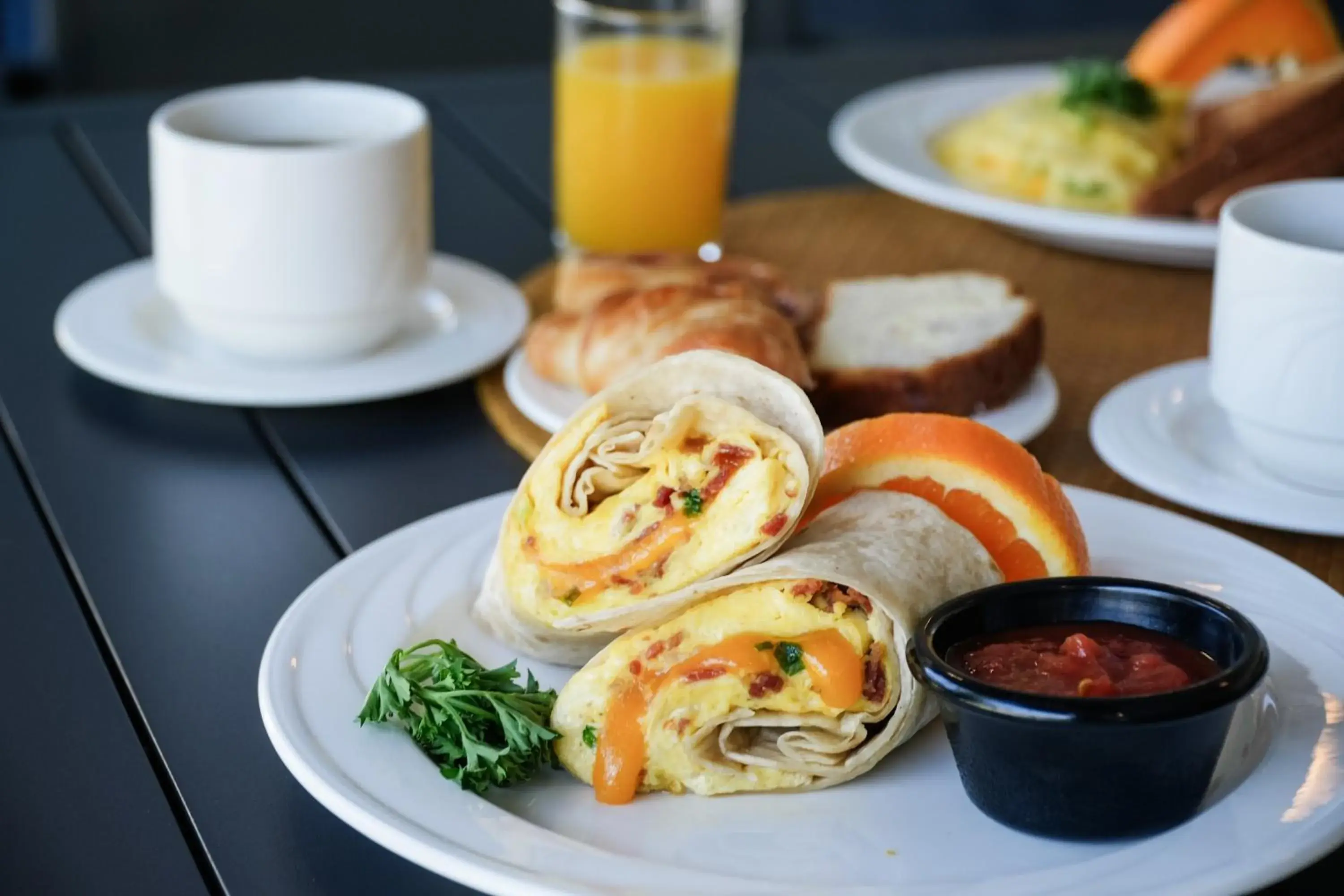 Breakfast in OUTRIGGER Kāʻanapali Beach Resort Breakfast in OUTRIGGER Kāʻanapali Beach Resort