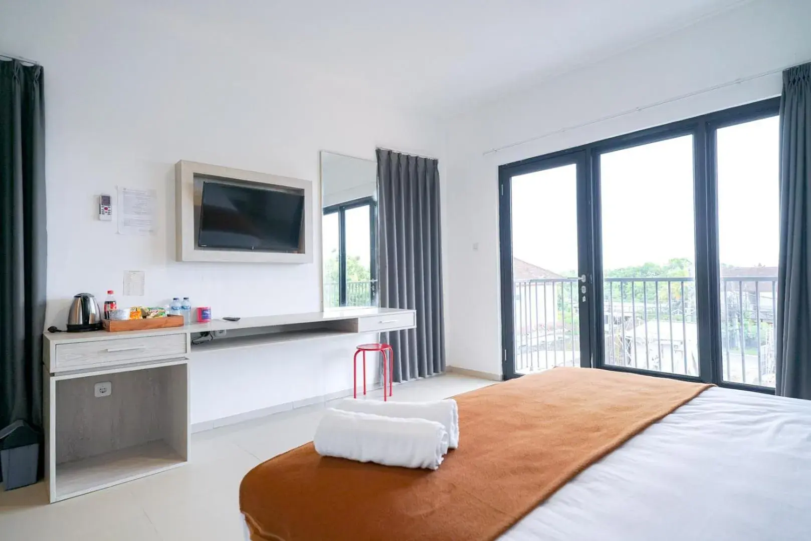 Bedroom, Bed in Urbanview Pecatu Residence Bali by RedDoorz Bedroom, Bed in Urbanview Pecatu Residence Bali by RedDoorz