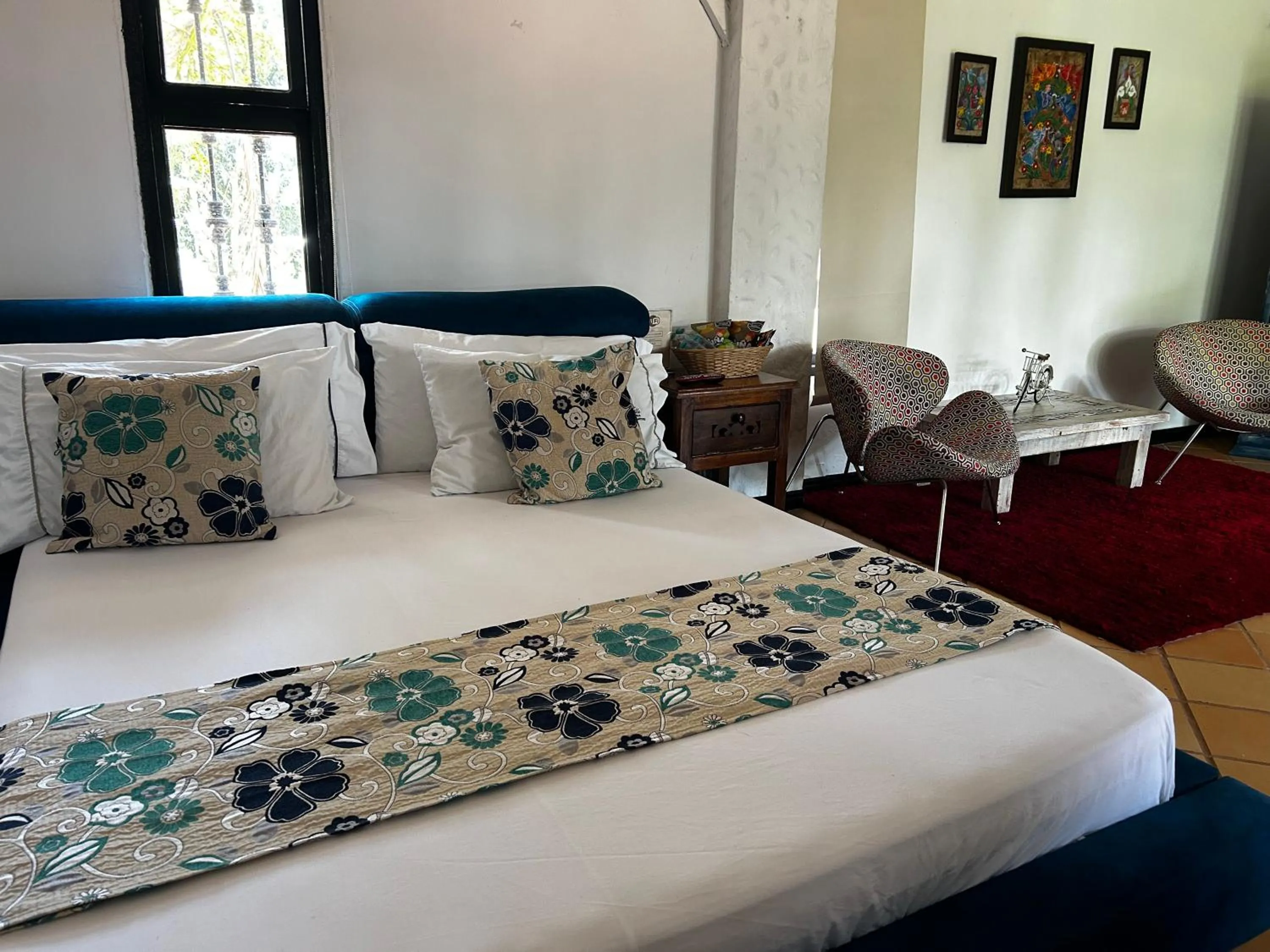 Photo of the whole room, Bed in Villa Juana Hotel