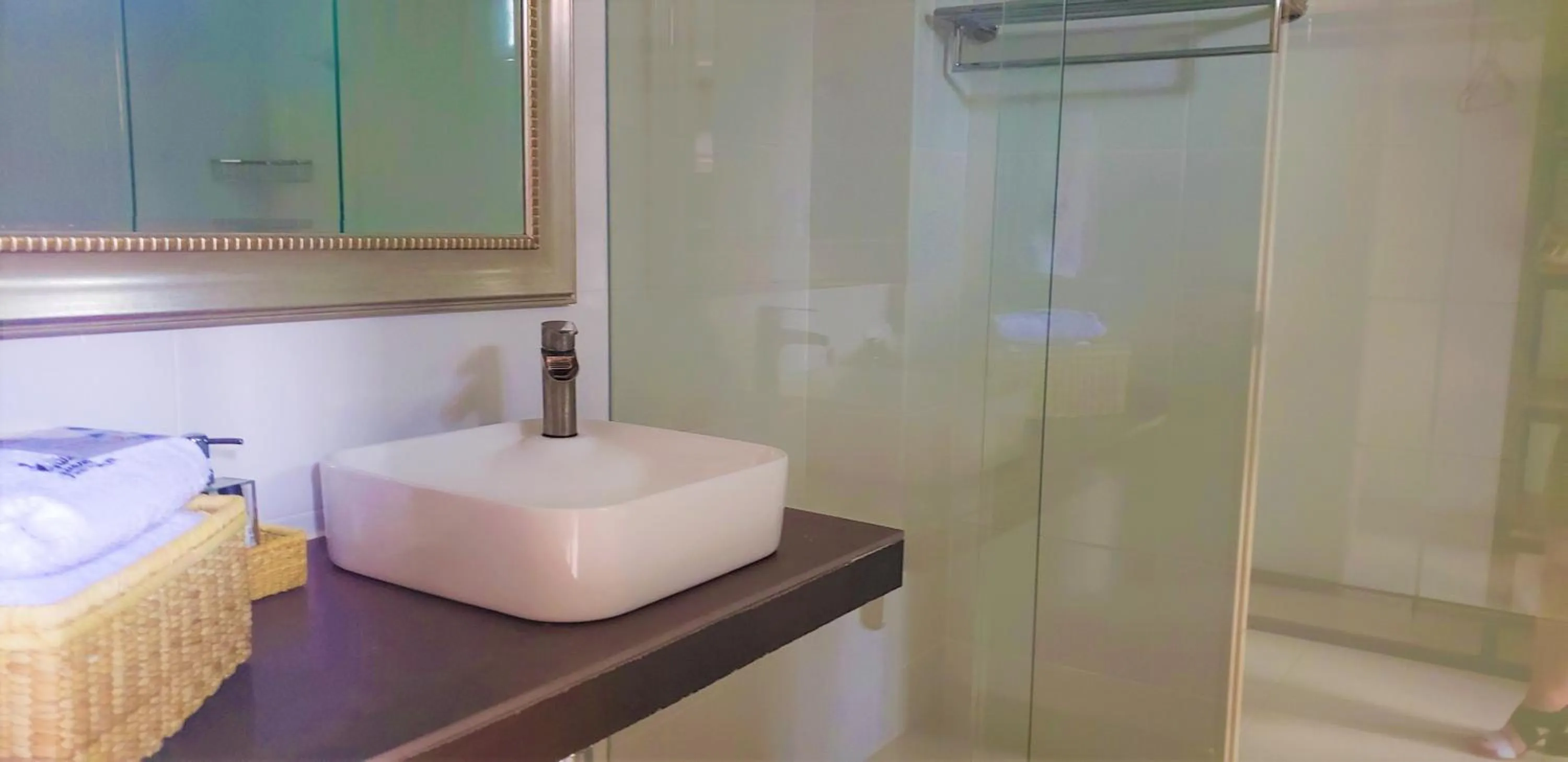 Bathroom in Villa Juana Hotel