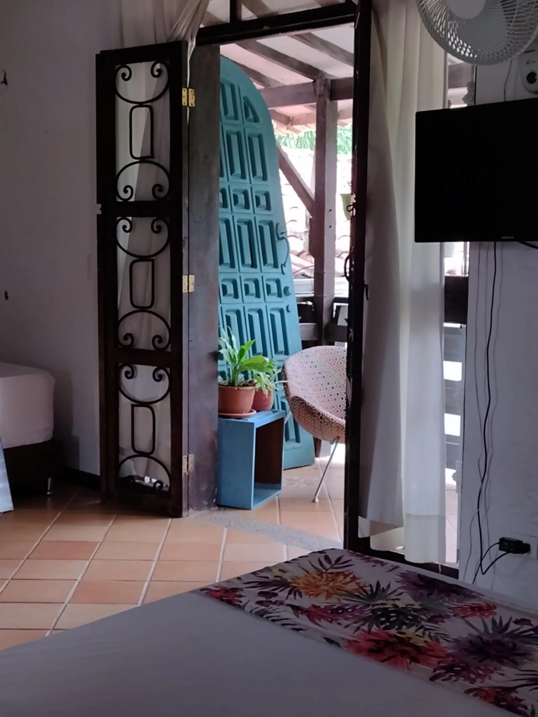 Garden view, Bed in Villa Juana Hotel