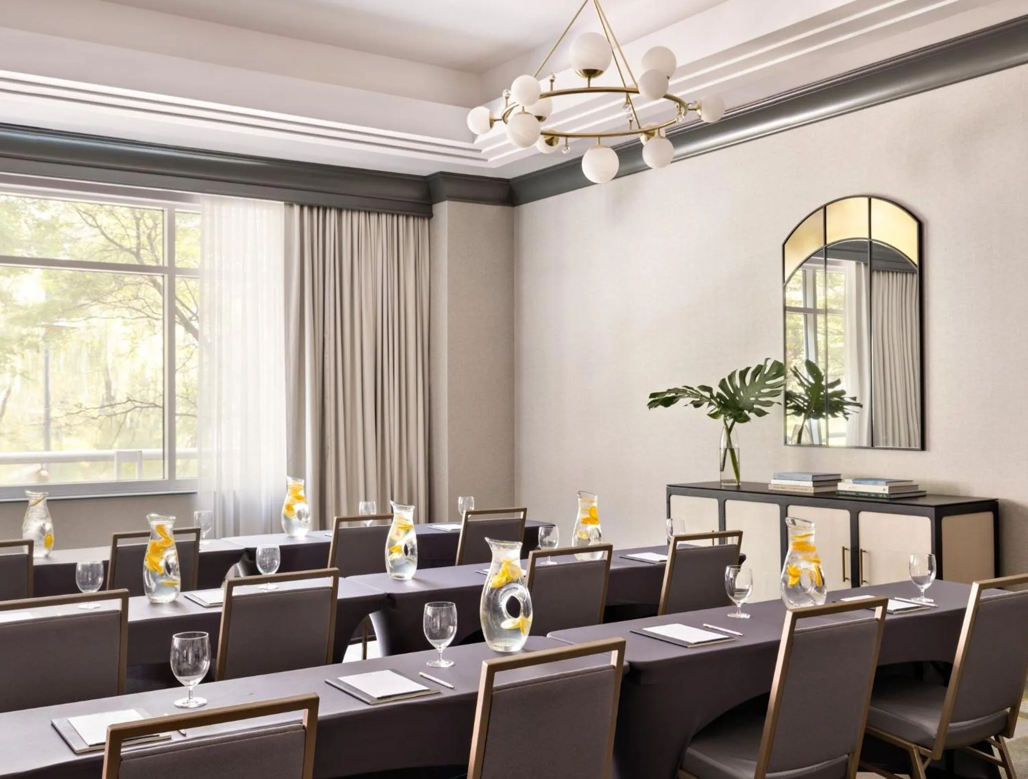 Meeting/conference room in Kimpton Marlowe by IHG