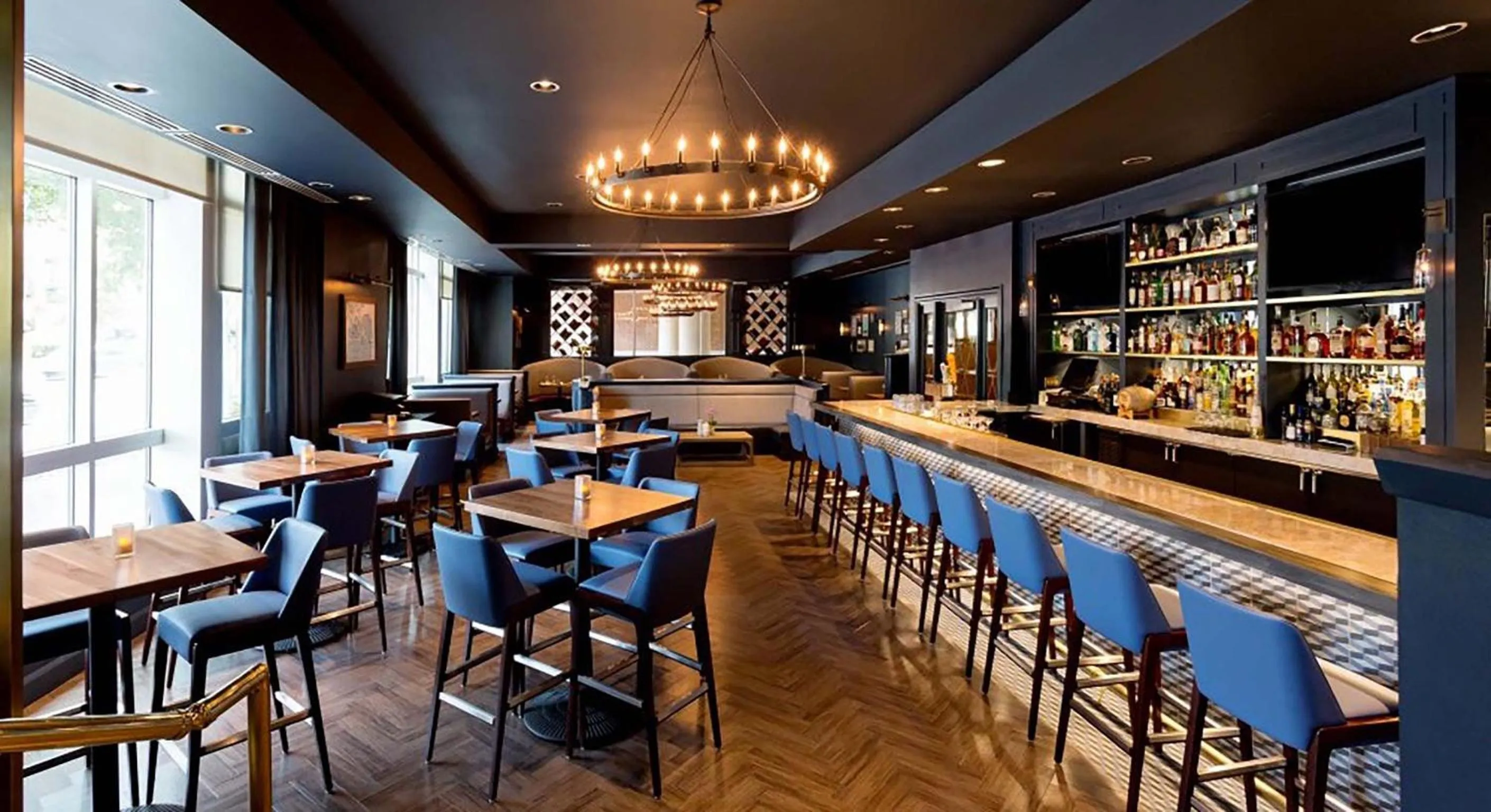Lounge or bar in Kimpton Marlowe by IHG