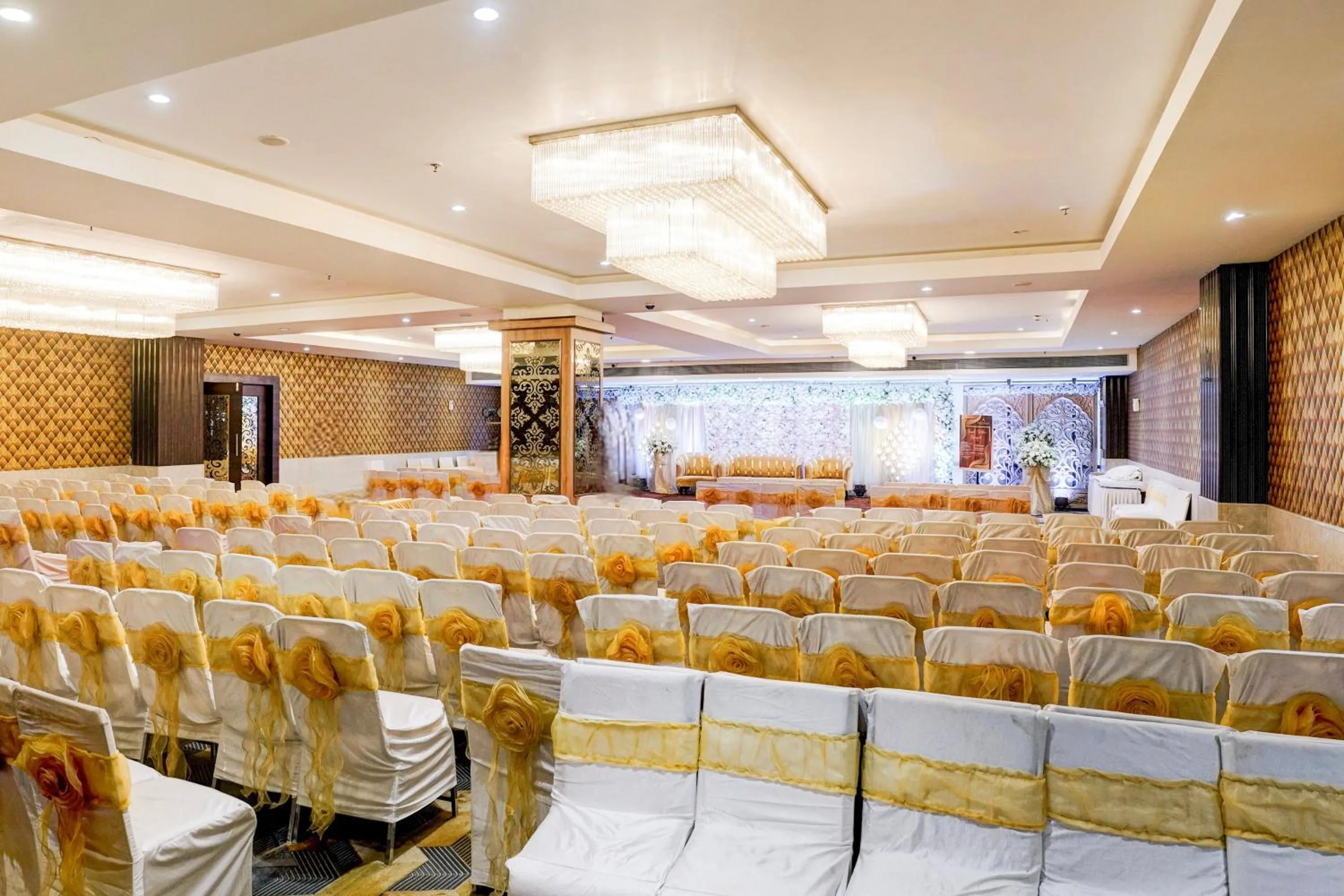 Other in Super Townhouse PBG Mall Vashi