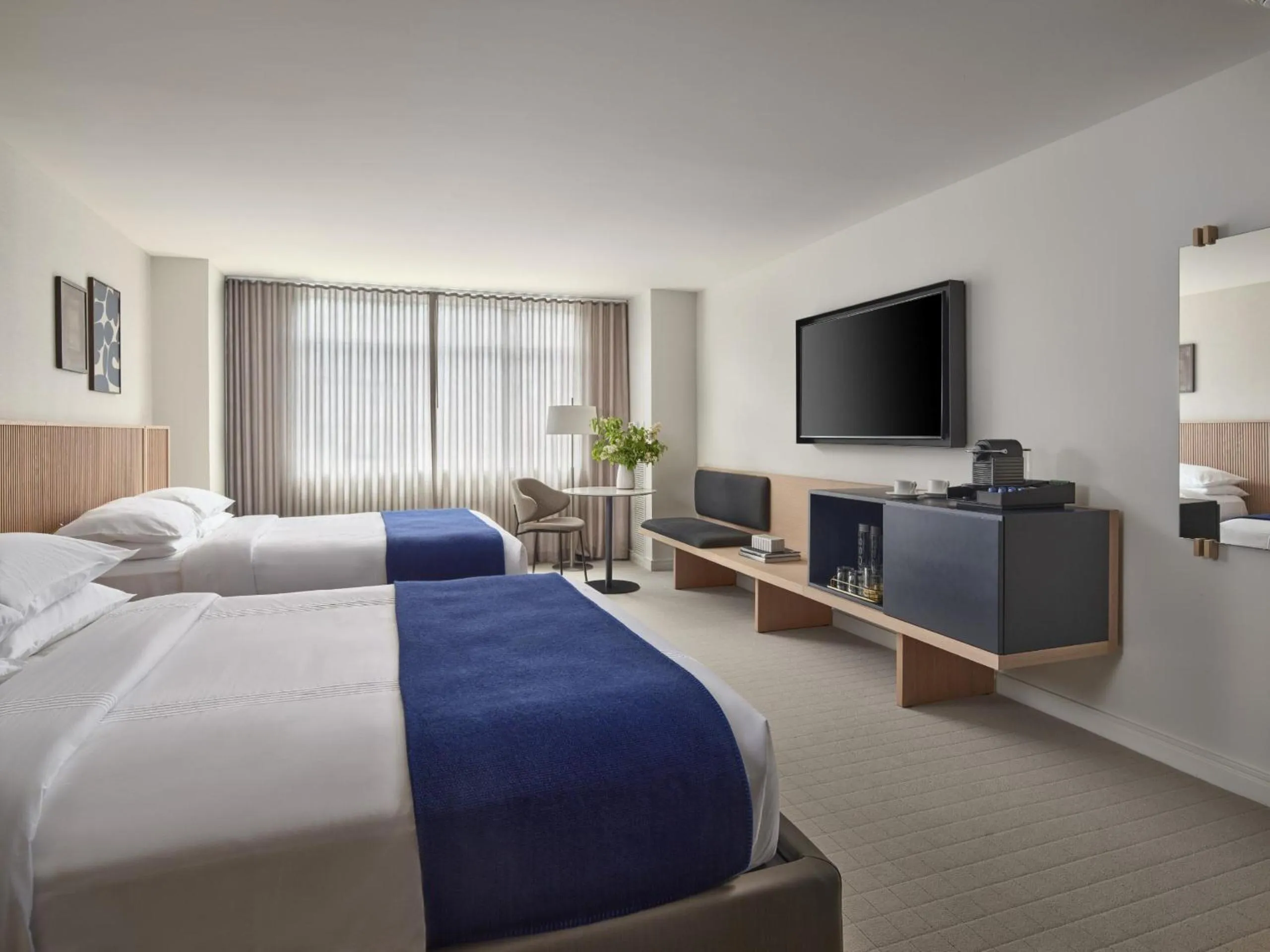 Bed in Hotel AKA Boston Common