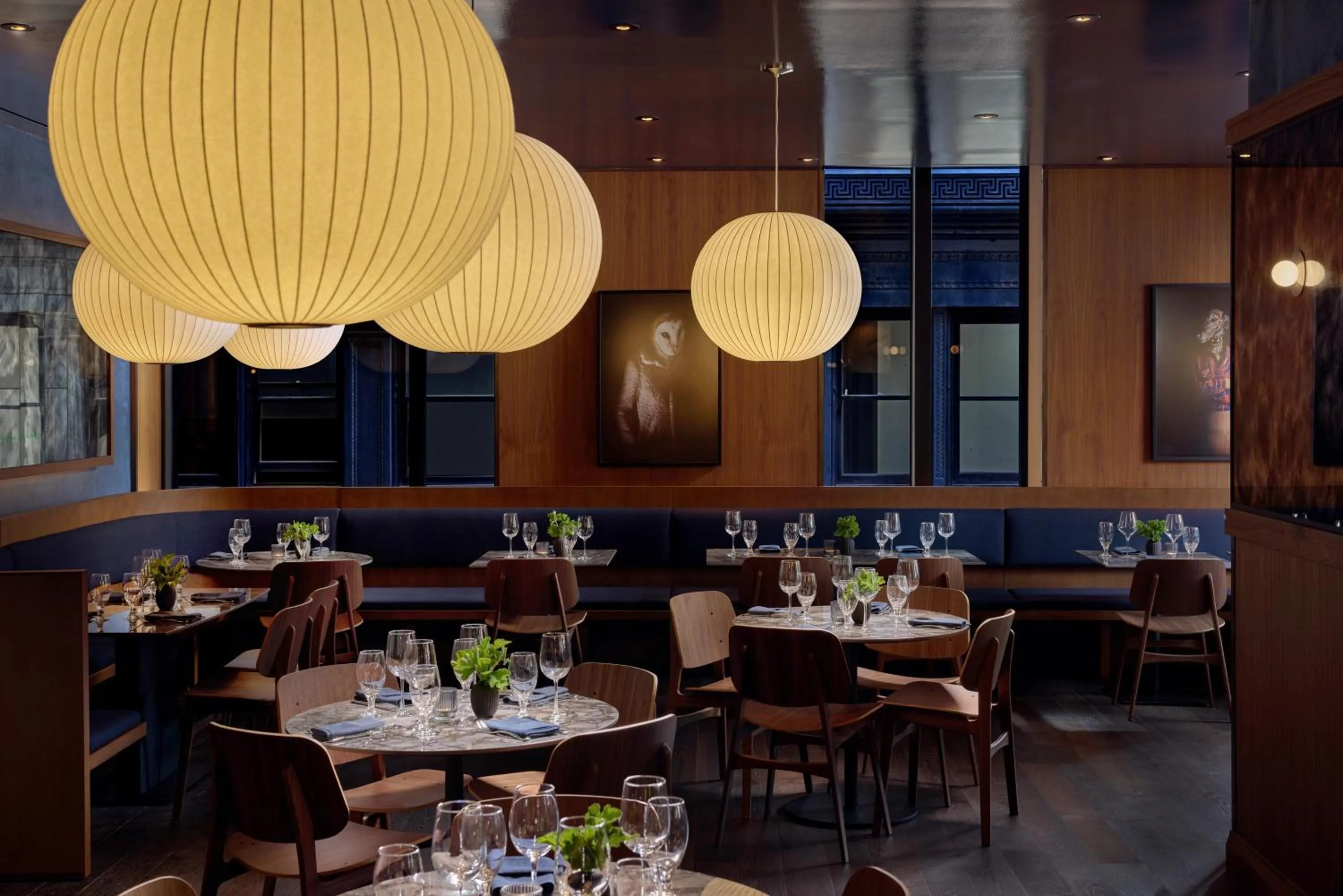 Restaurant/places to eat in Hotel AKA Boston Common