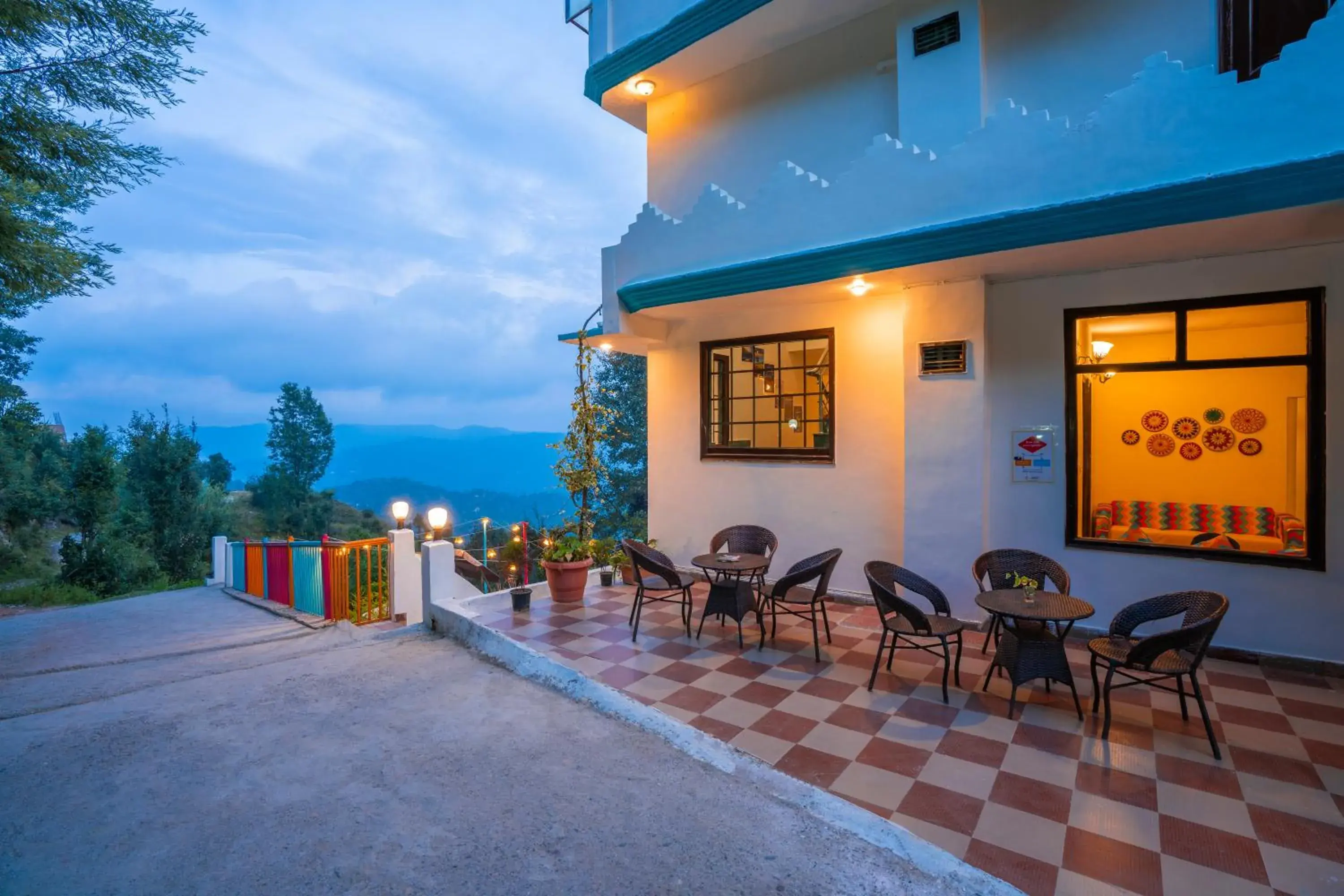 Property building in goSTOPS Mukteshwar - Private Rooms and Dorms Property building in goSTOPS Mukteshwar - Private Rooms and Dorms