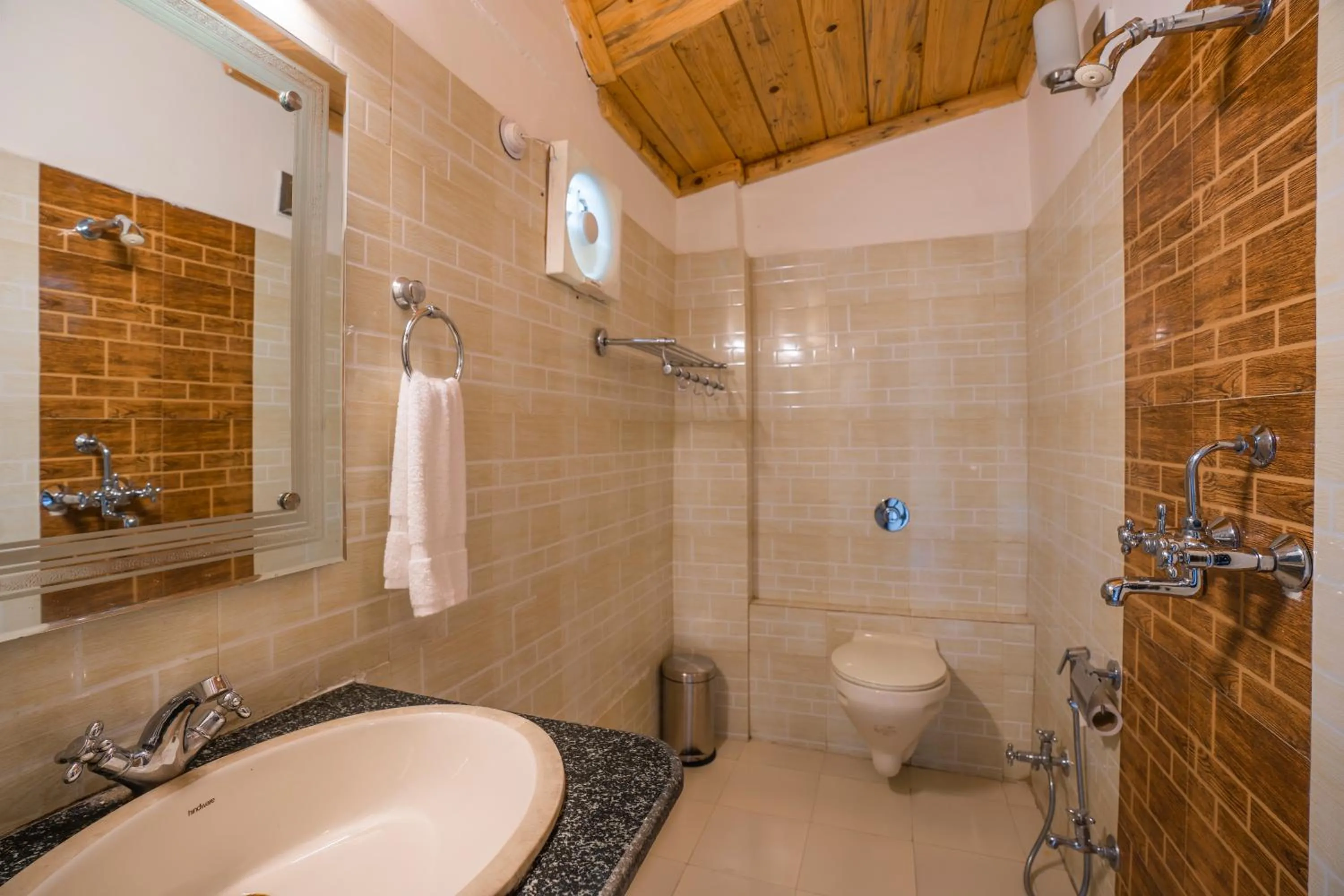 Bathroom in goSTOPS Mukteshwar - Private Rooms and Dorms