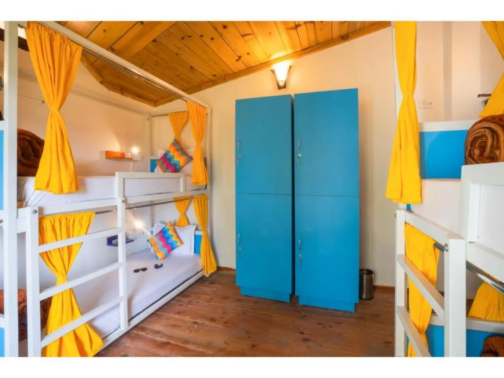 Bed in goSTOPS Mukteshwar