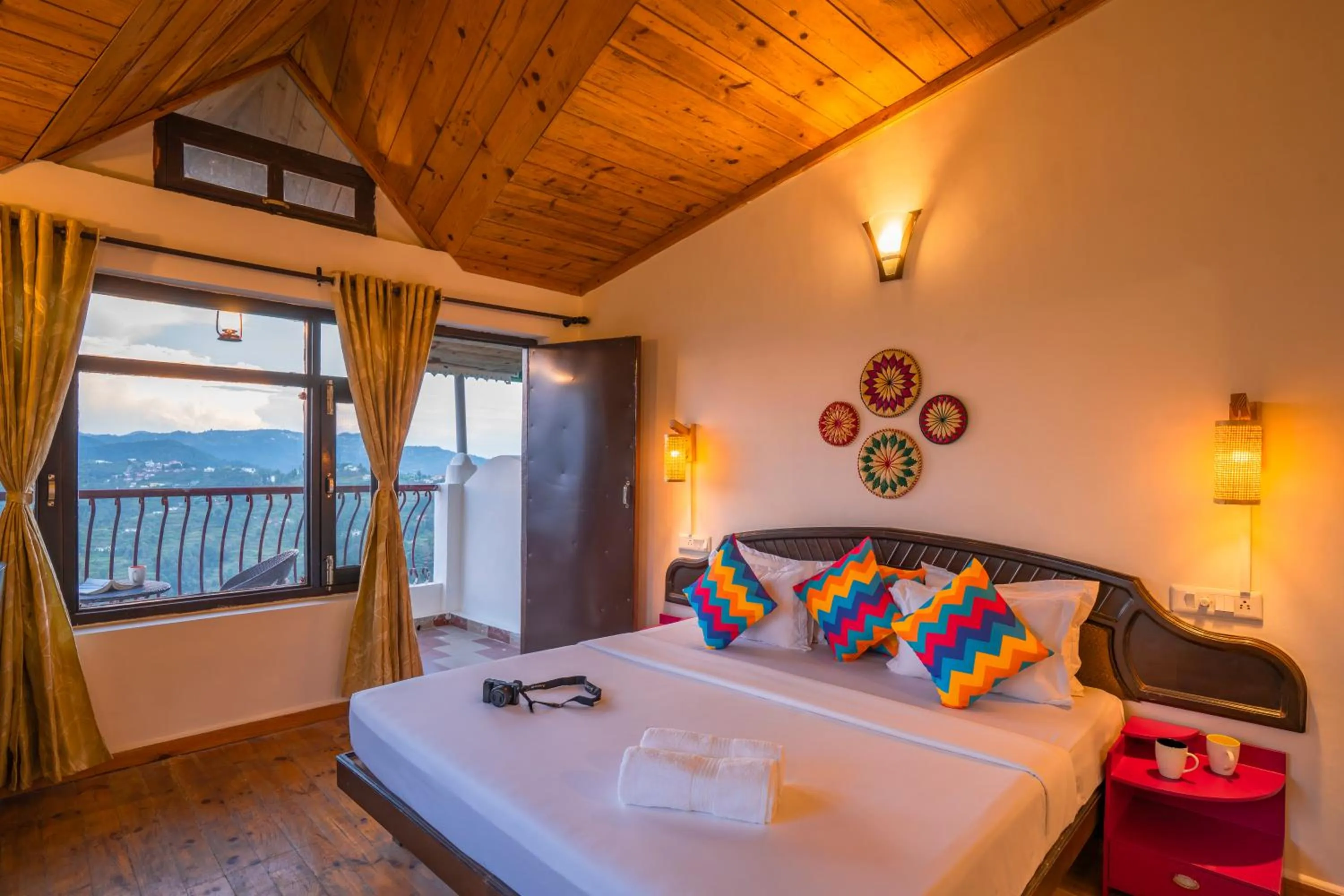 Bedroom, Bed in goSTOPS Mukteshwar - Private Rooms and Dorms