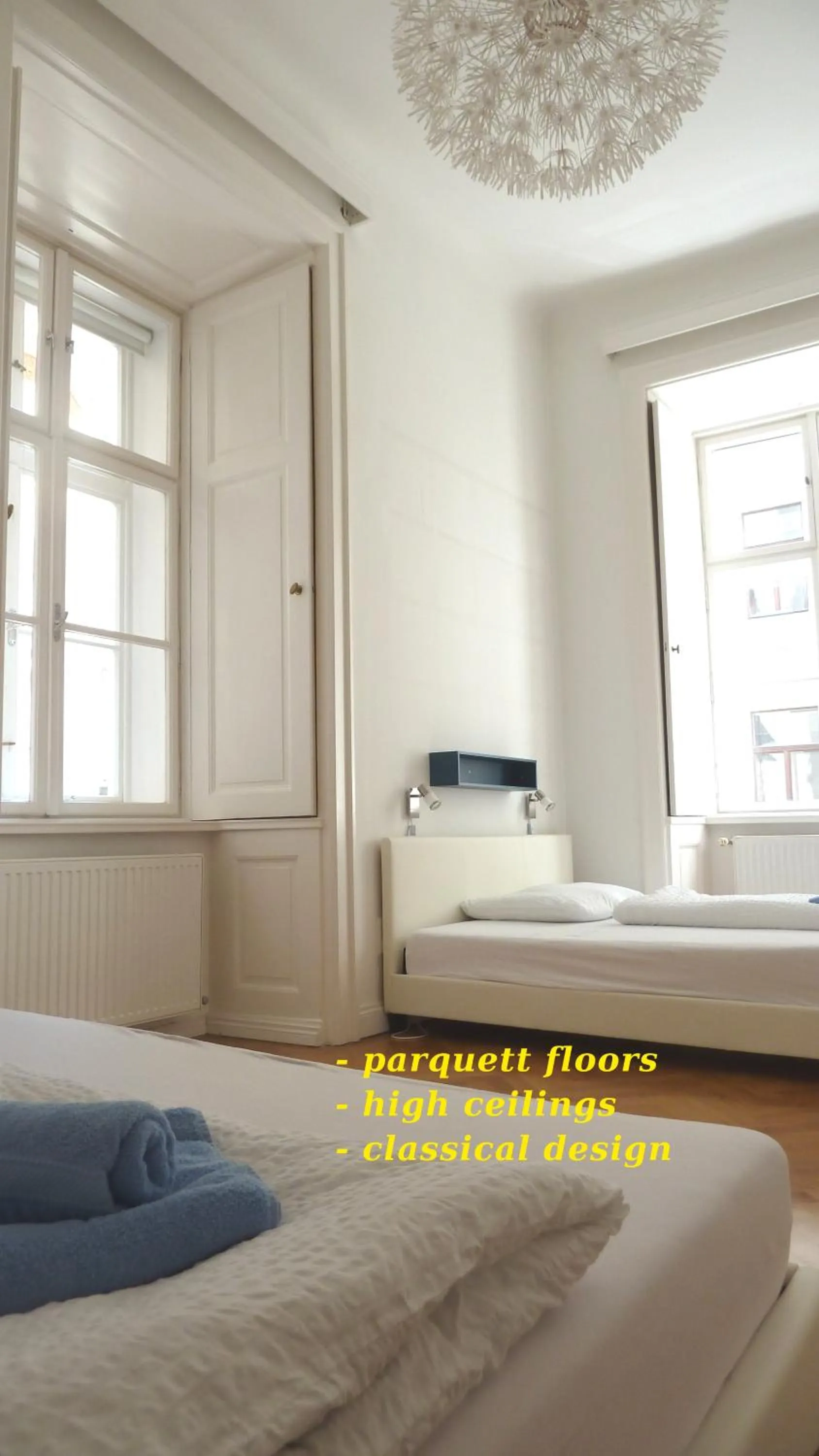 Bed in Sobieski Stefansdom Apartments