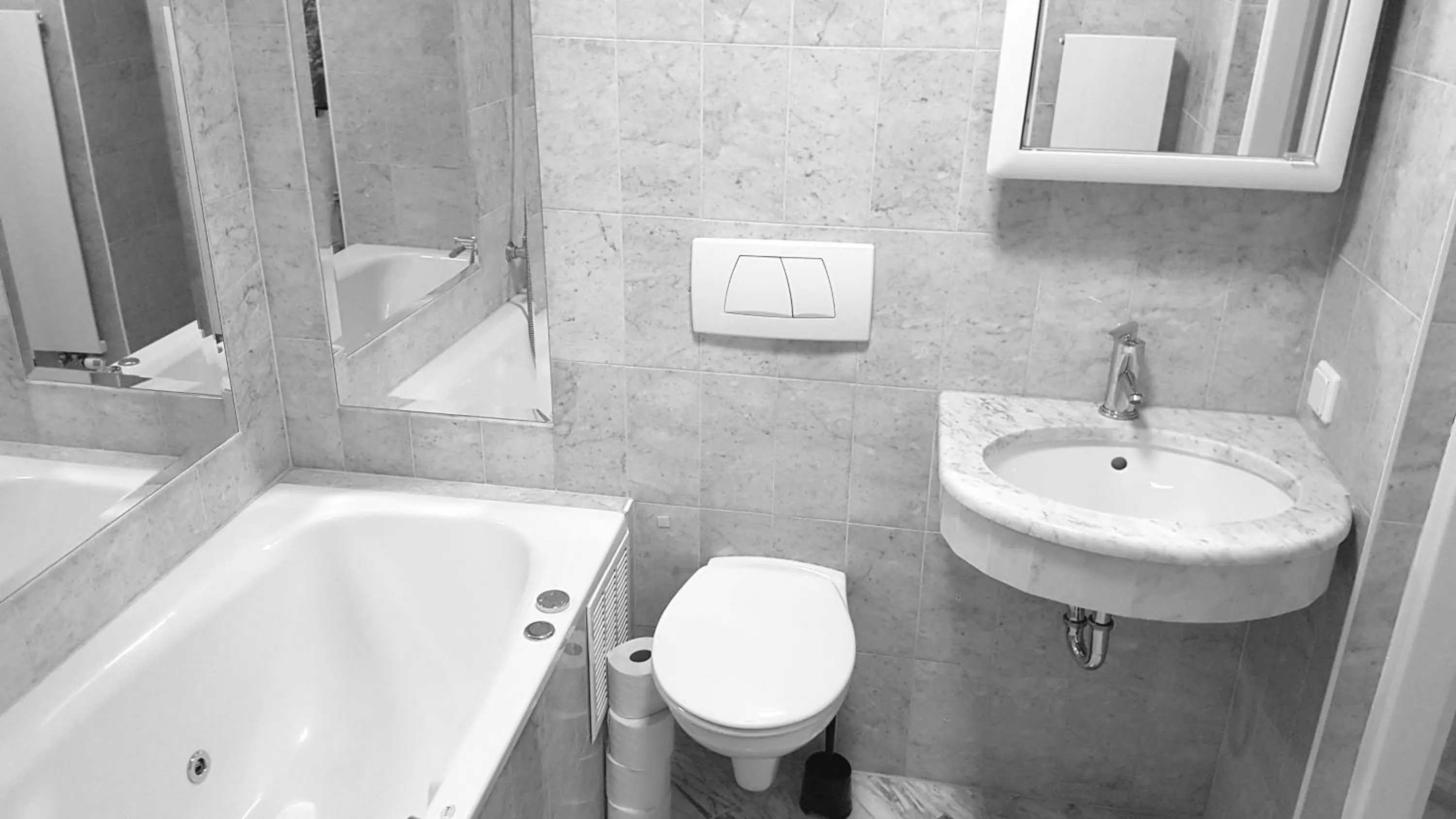 Bathroom in Sobieski Stefansdom Apartments