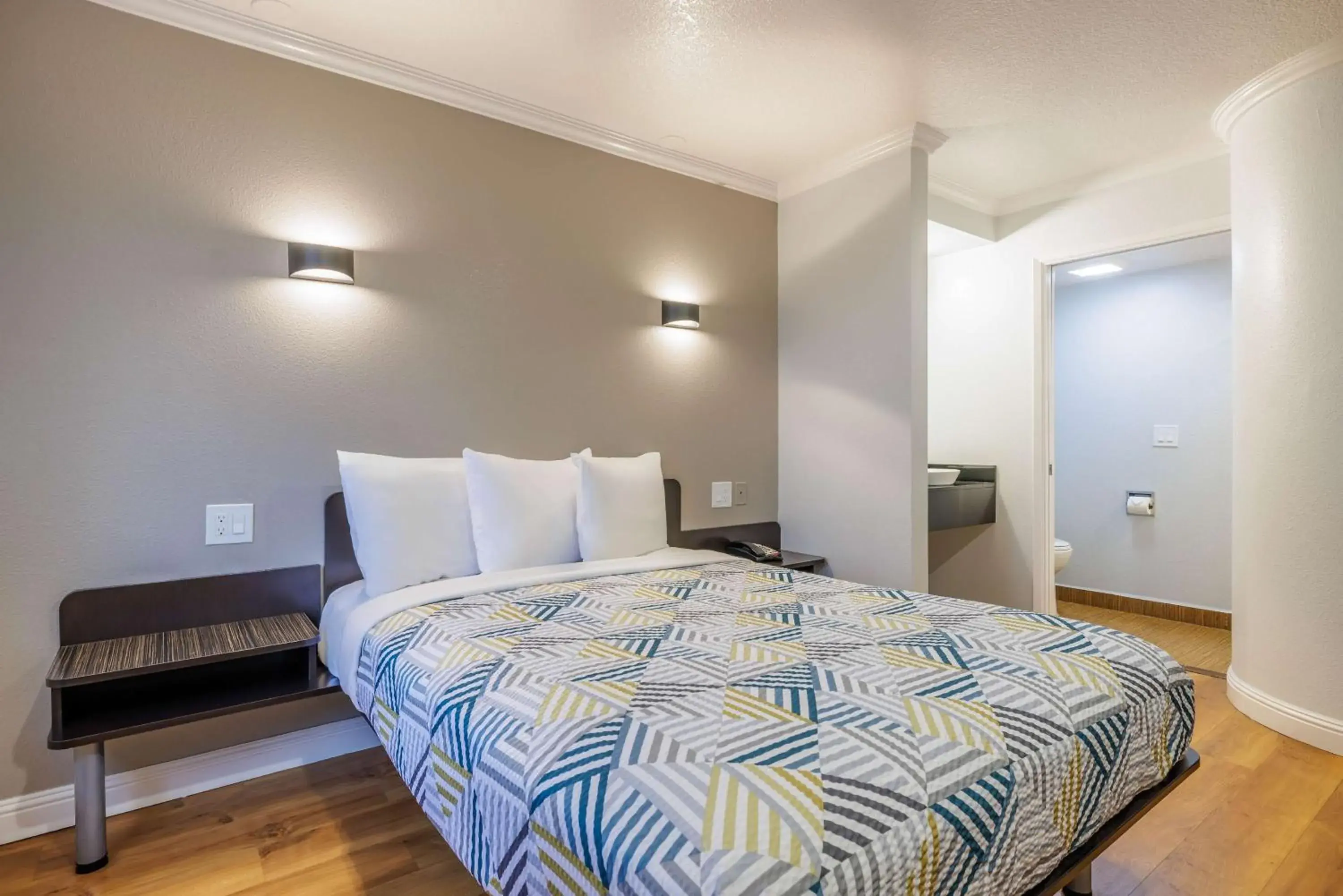 Bedroom, Bed in Motel 6-Auburn, CA Bedroom, Bed in Motel 6-Auburn, CA