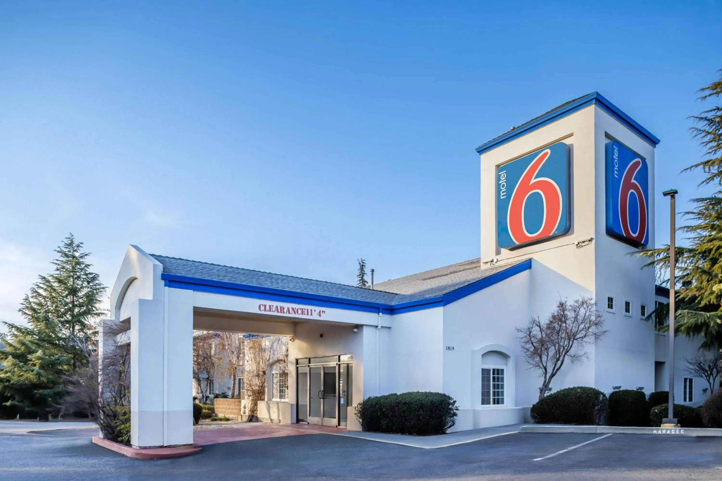 Property building in Motel 6-Auburn, CA