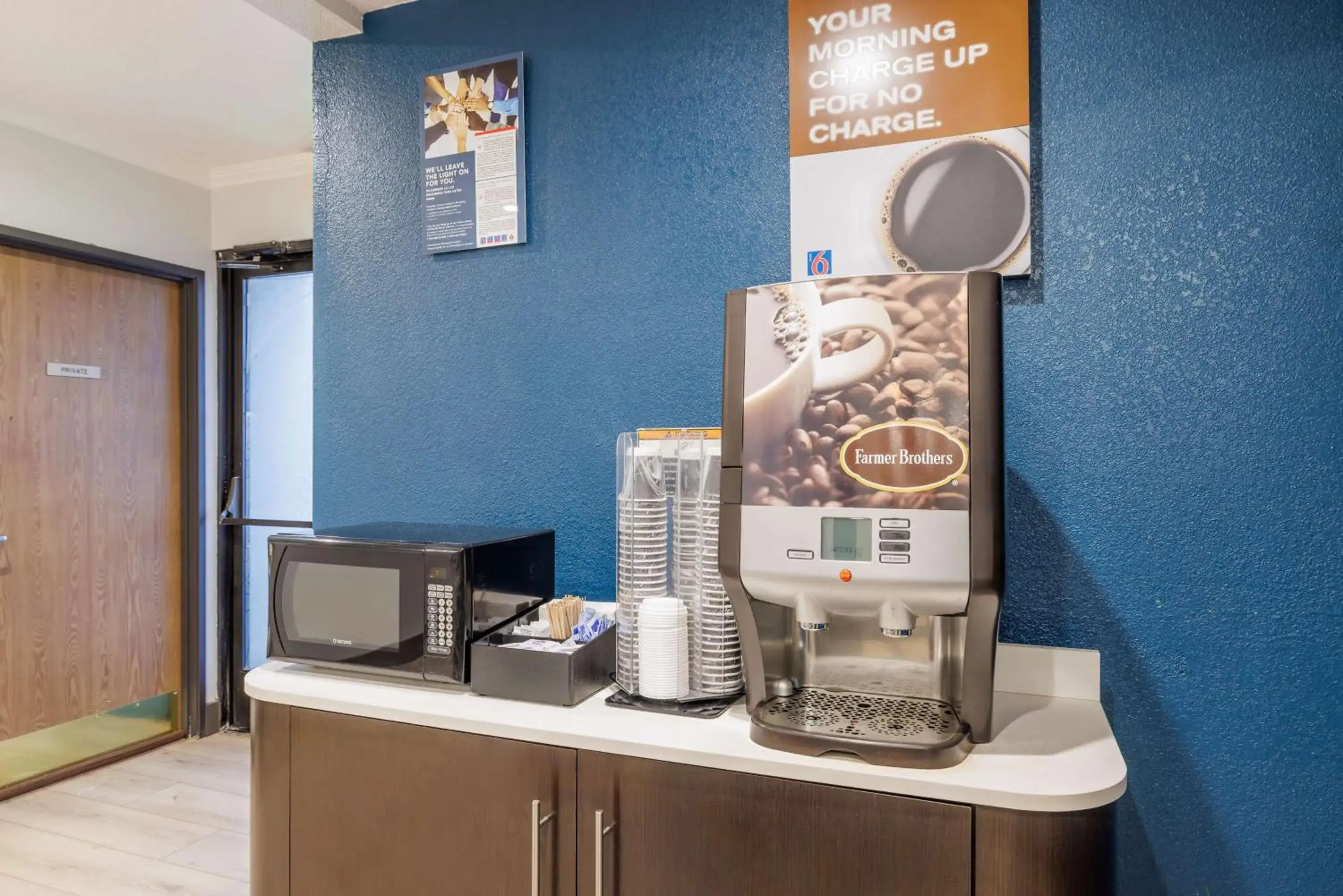 Restaurant/places to eat in Motel 6-Auburn, CA Restaurant/places to eat in Motel 6-Auburn, CA