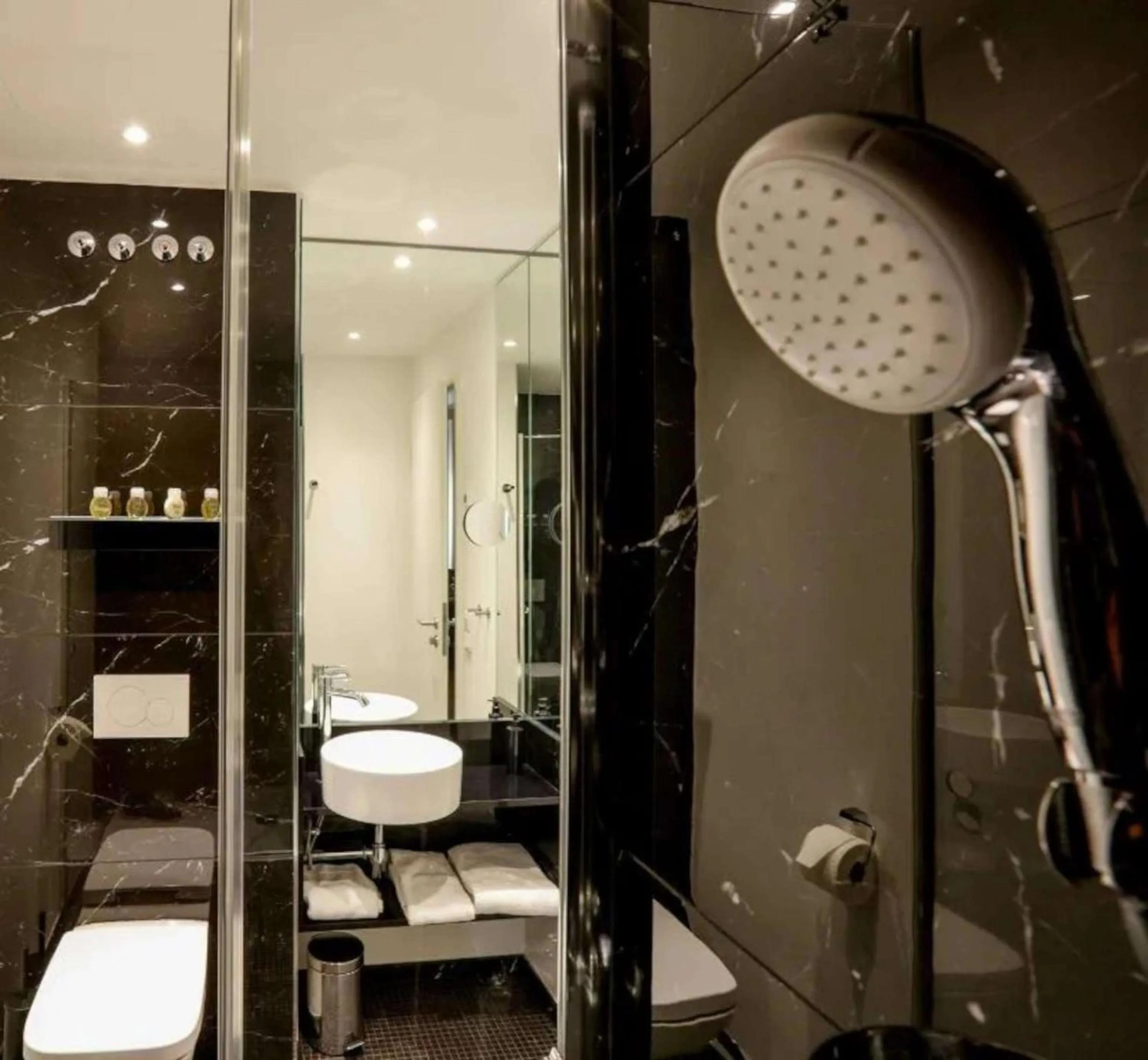 Bedroom in Best Western Plus Hotel Brueggen