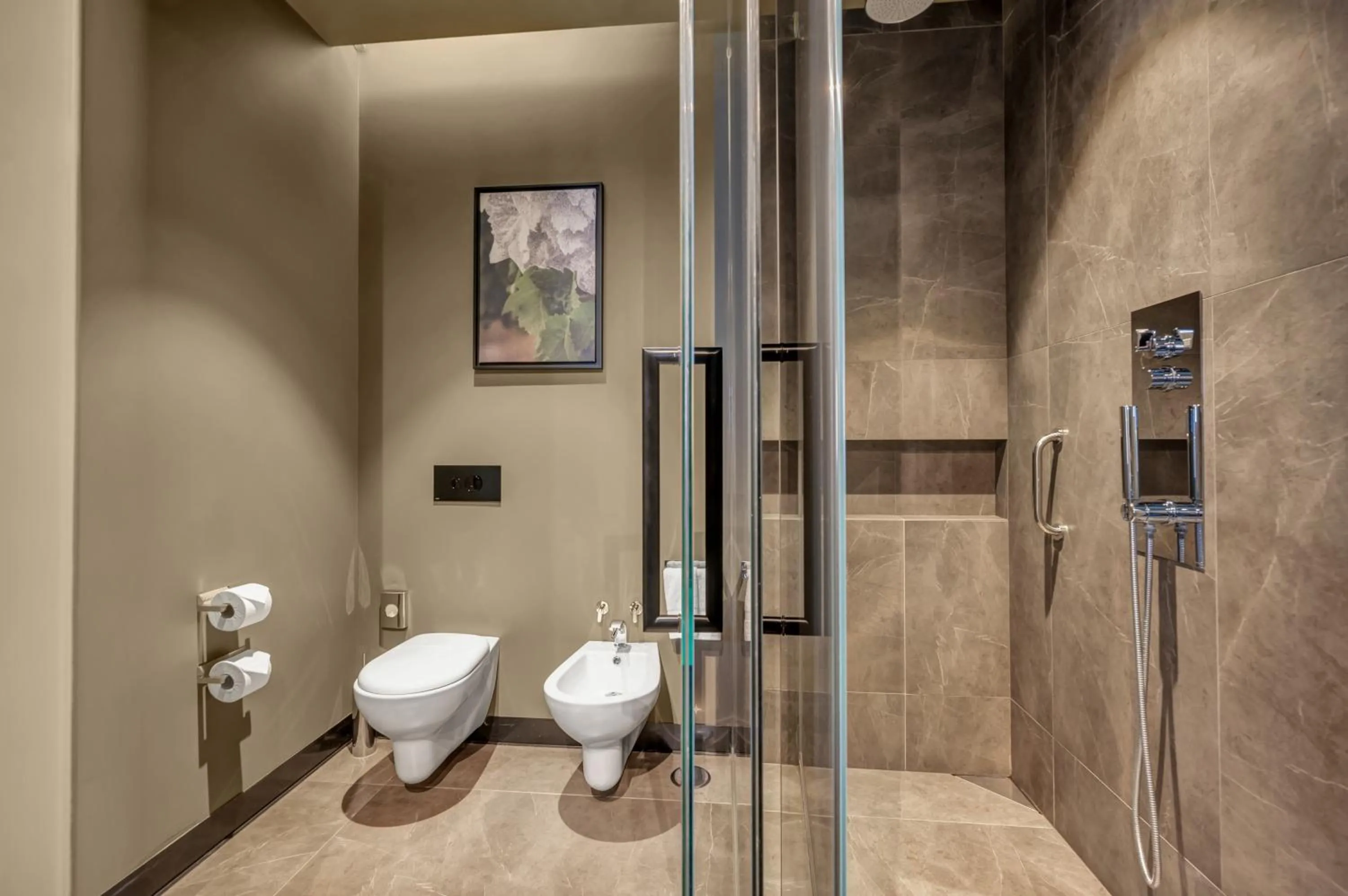 Toilet in Hilton Porto Gaia