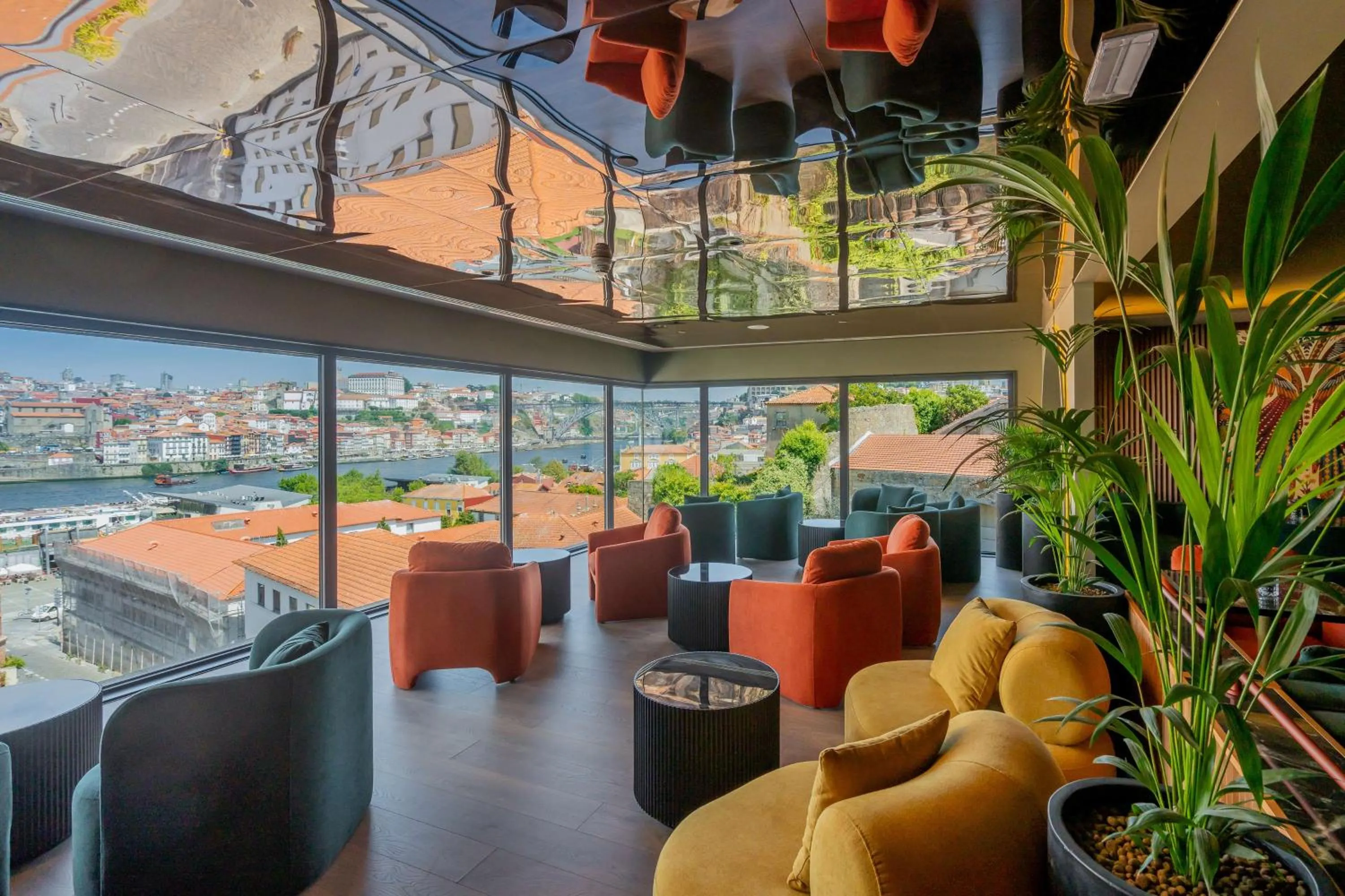 Restaurant/places to eat in Hilton Porto Gaia