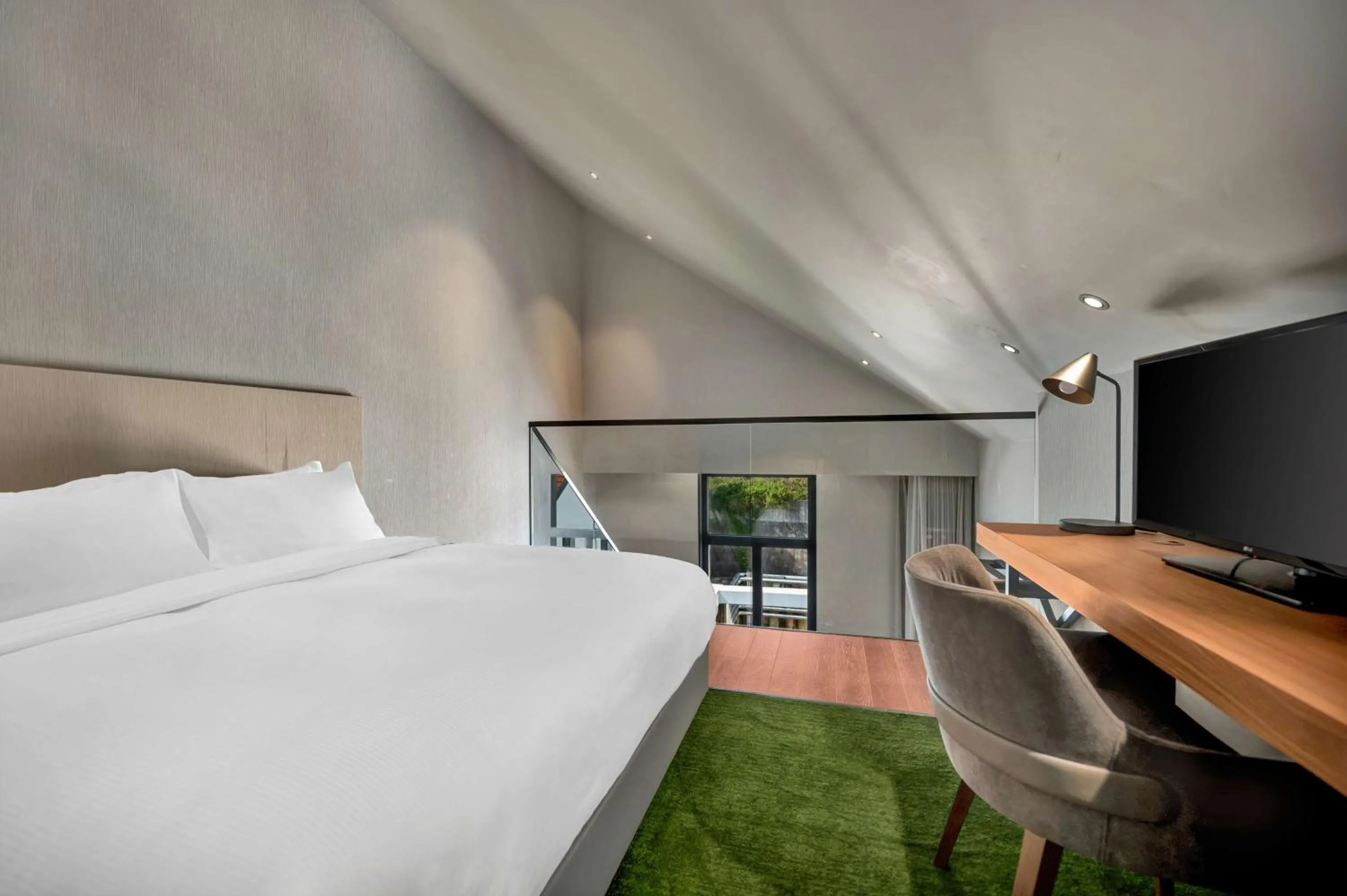 Bedroom, Bed in Hilton Porto Gaia