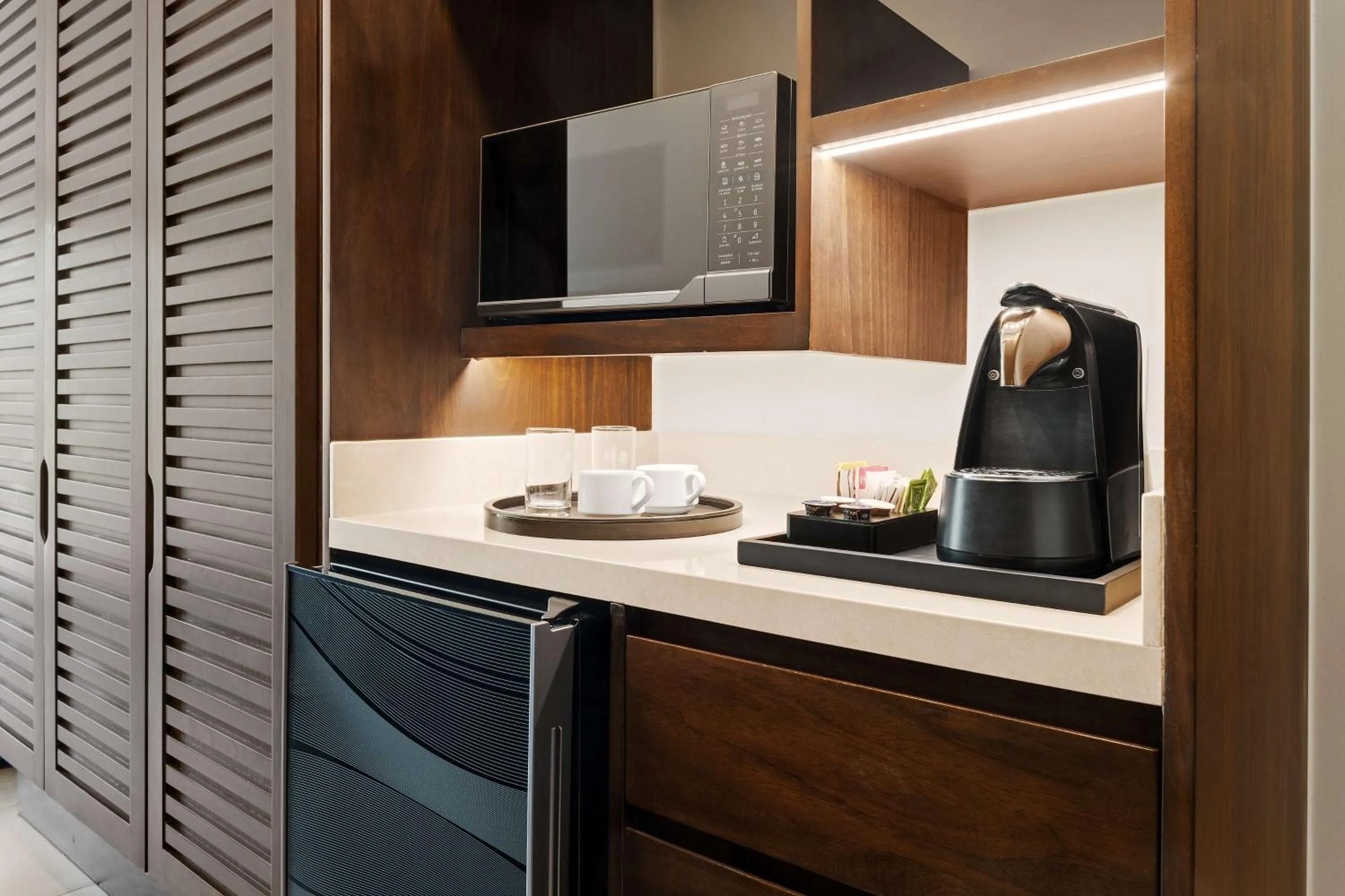 Bedroom in Botanika Osa Peninsula, Curio Collection By Hilton