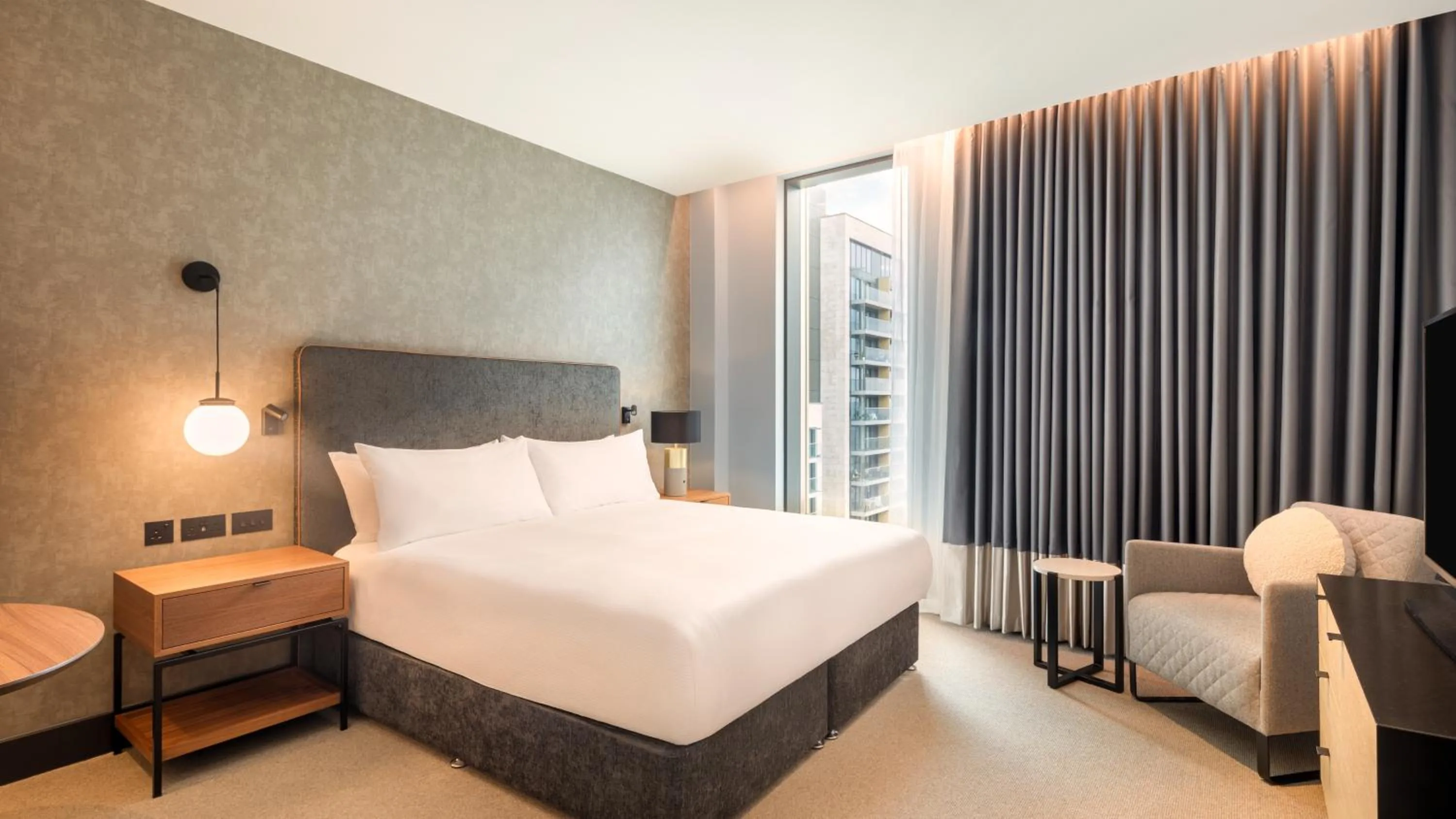 Bed in Hilton Woking