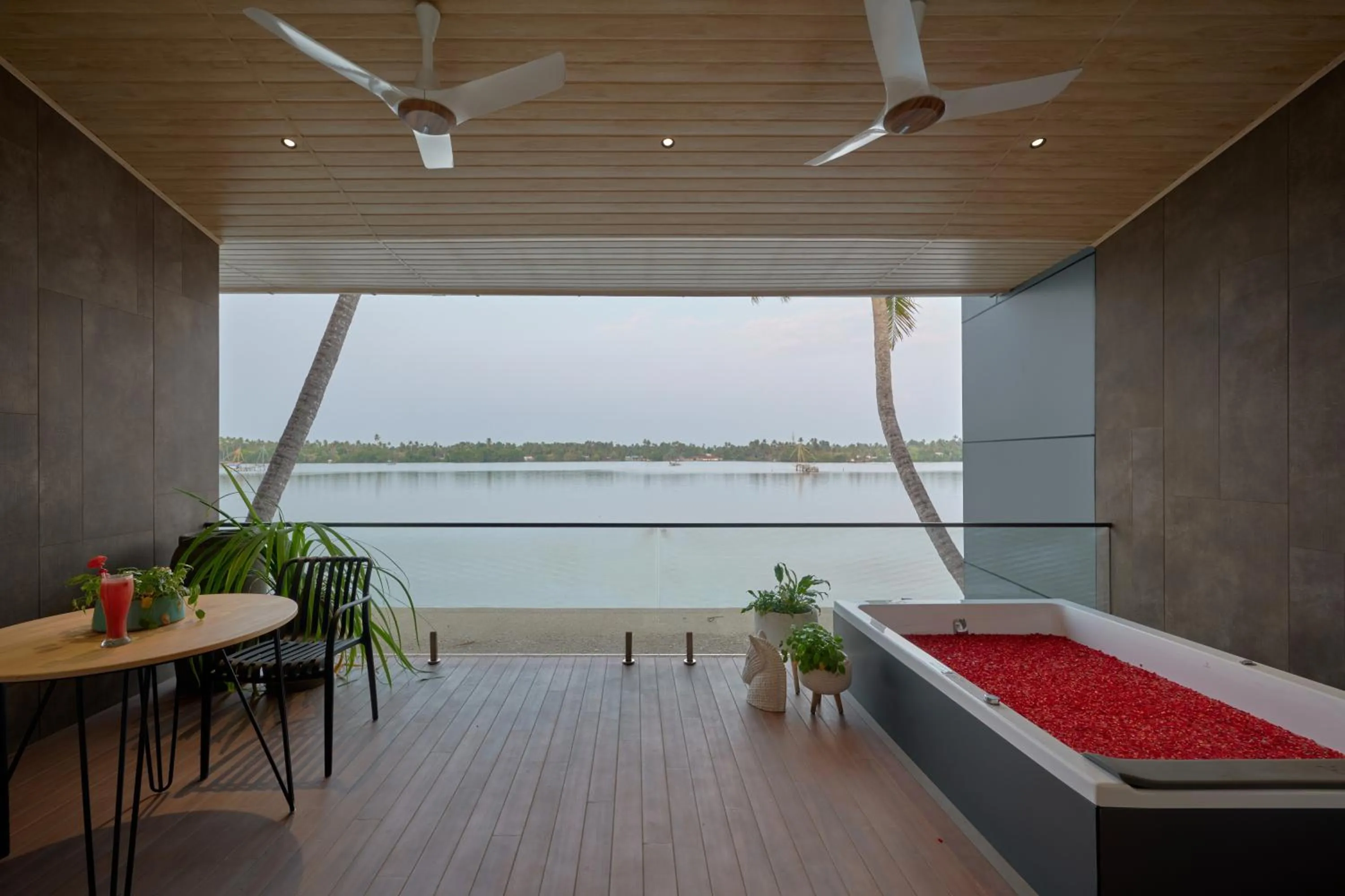 Lake view in Lago Leisure Resort & Spa