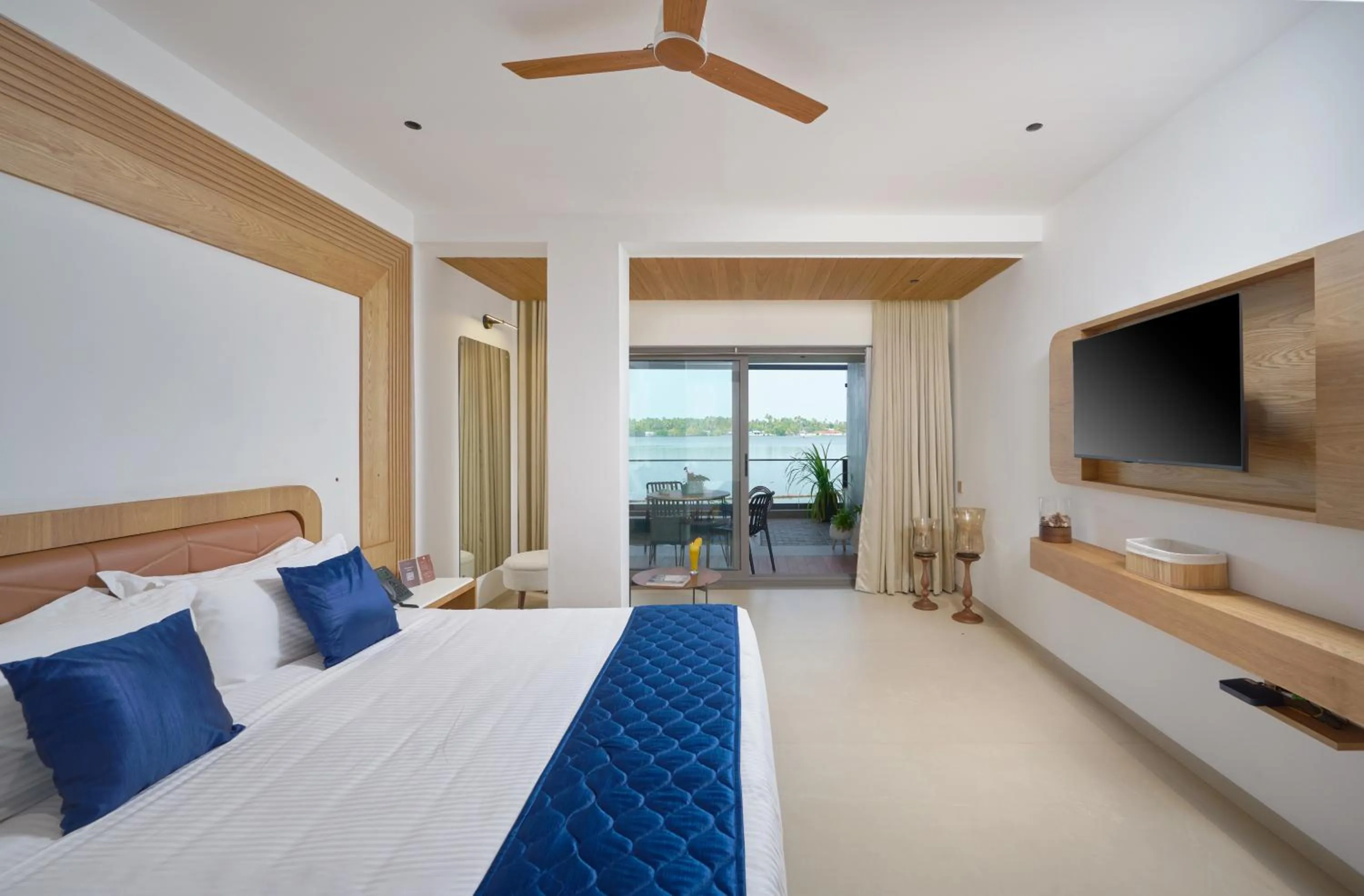 Bed in Lago Leisure Resort & Spa