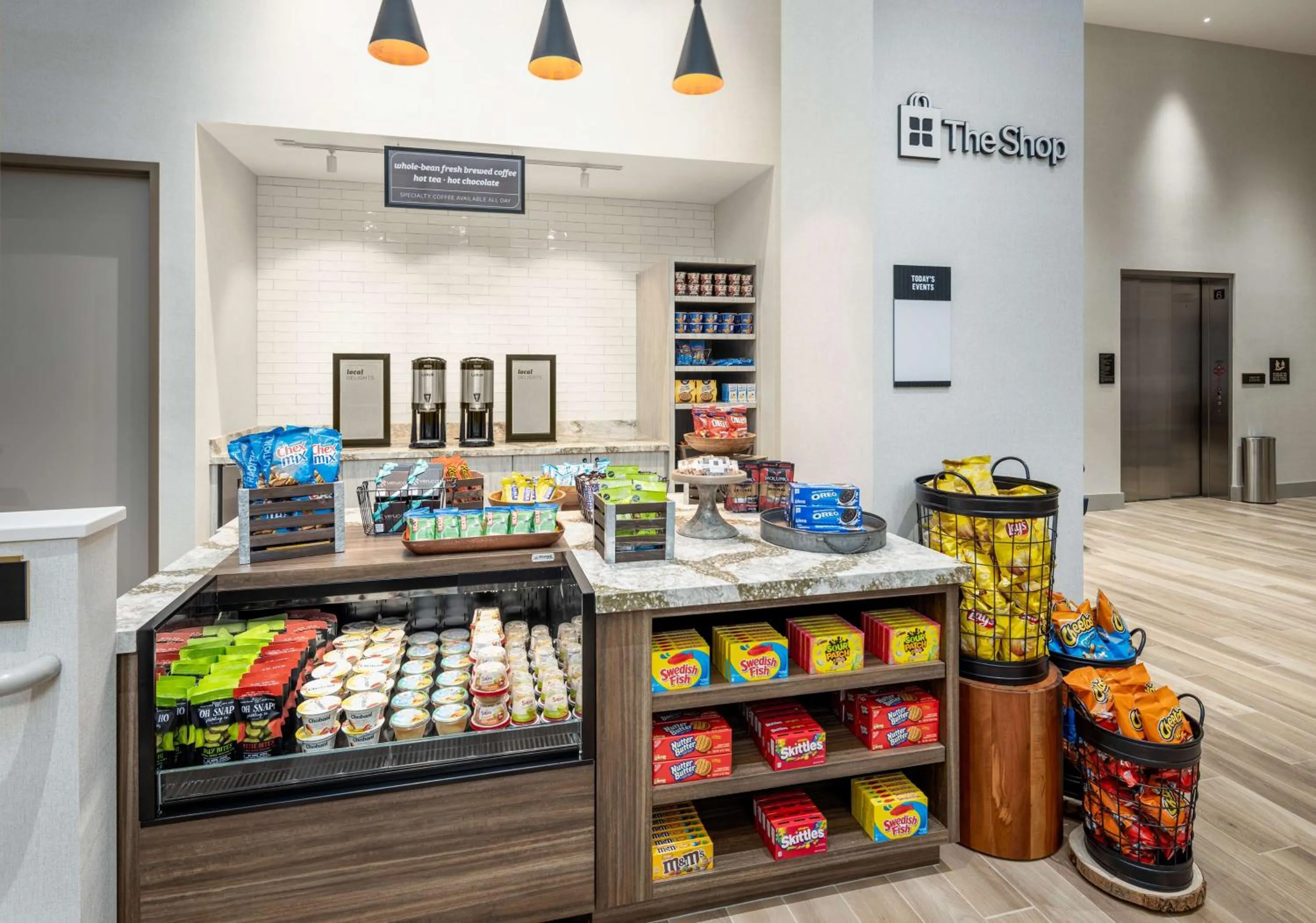 Restaurant/places to eat in Hilton Garden Inn- Chicago Central Loop