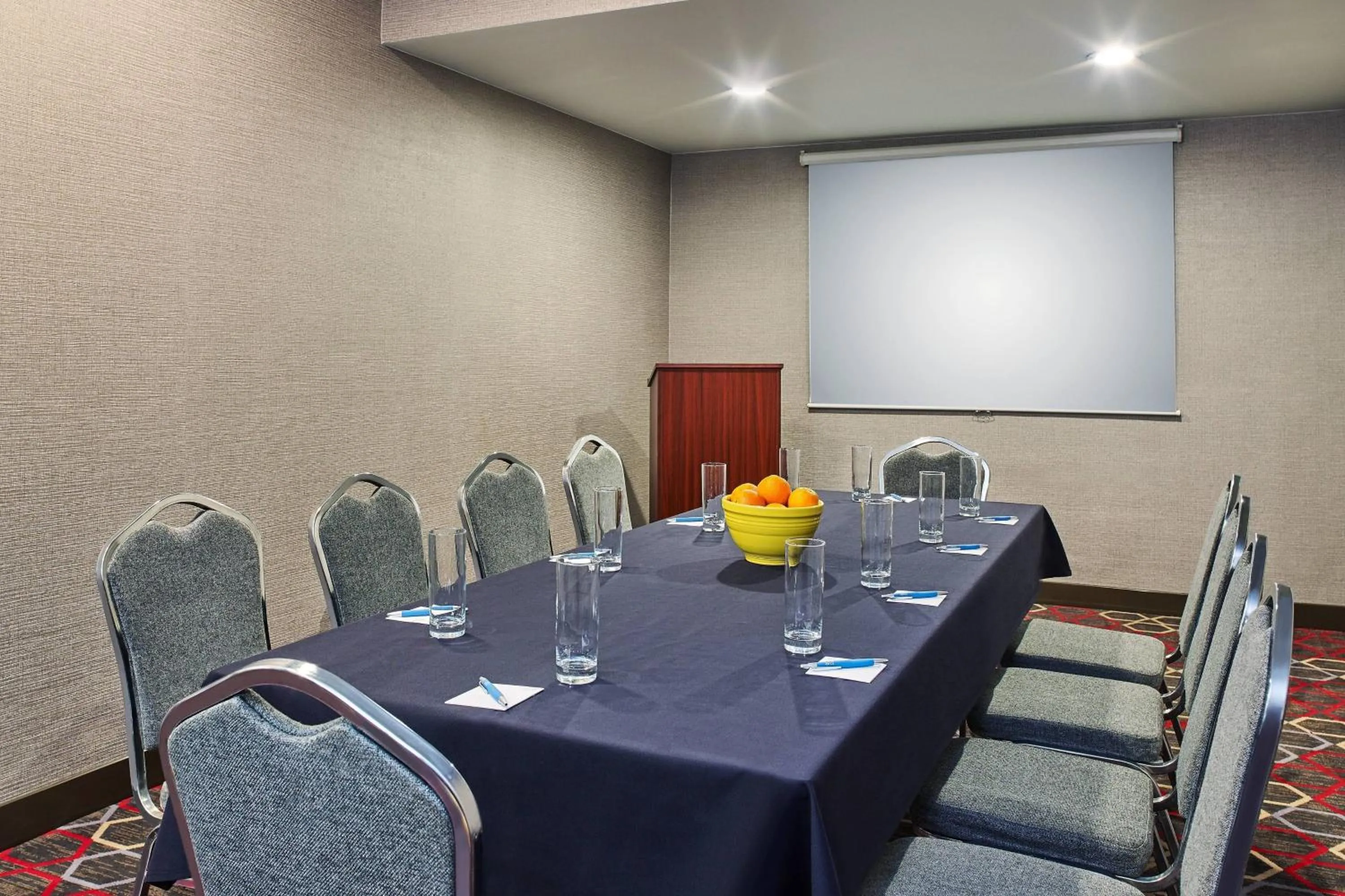 Meeting/conference room in Four Points by Sheraton Salt Lake City Airport