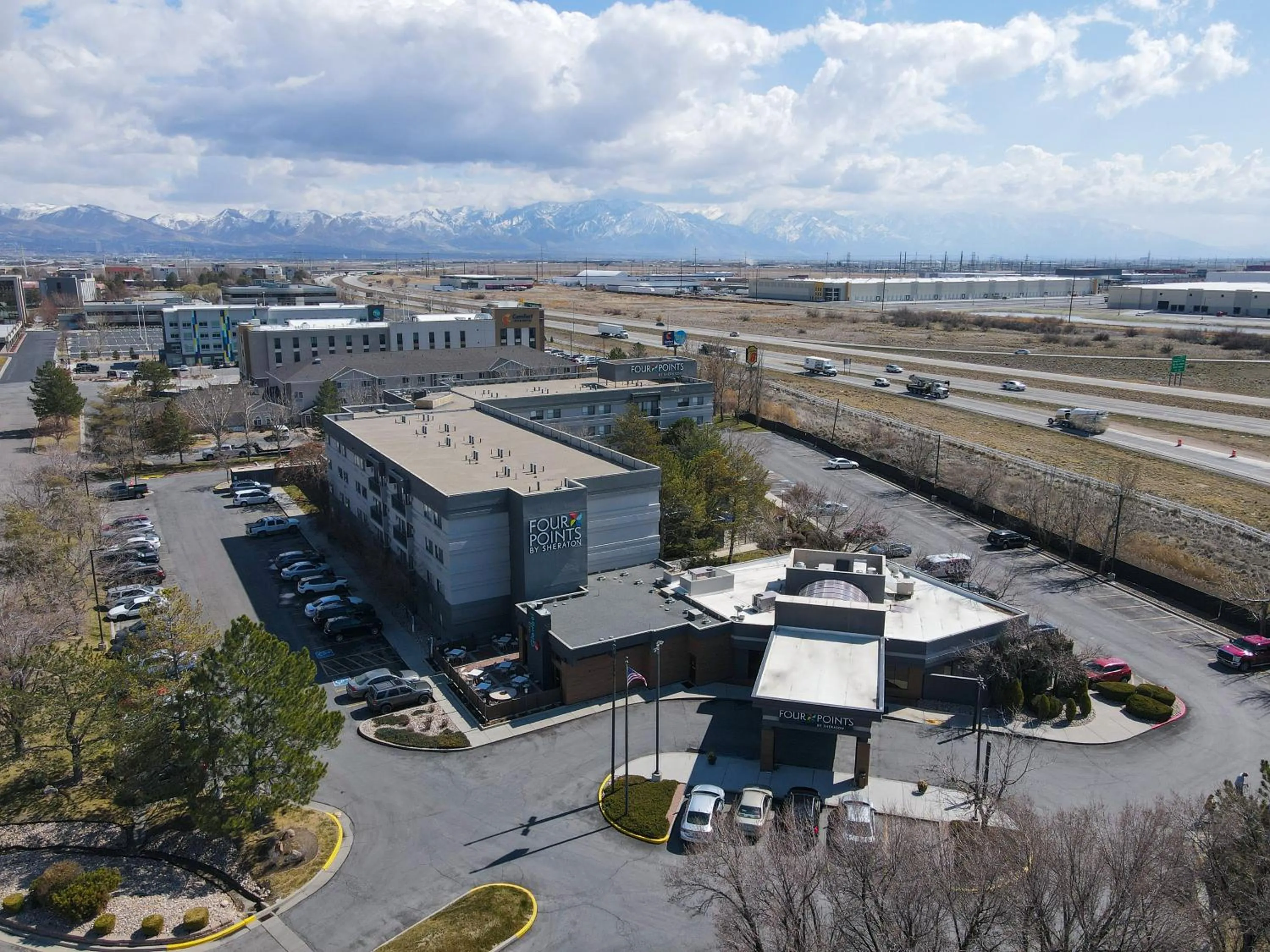 Property building in Four Points by Sheraton Salt Lake City Airport