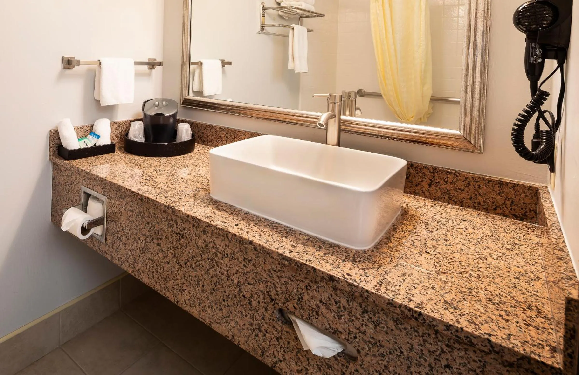 Bathroom in Hotel Mira Vista